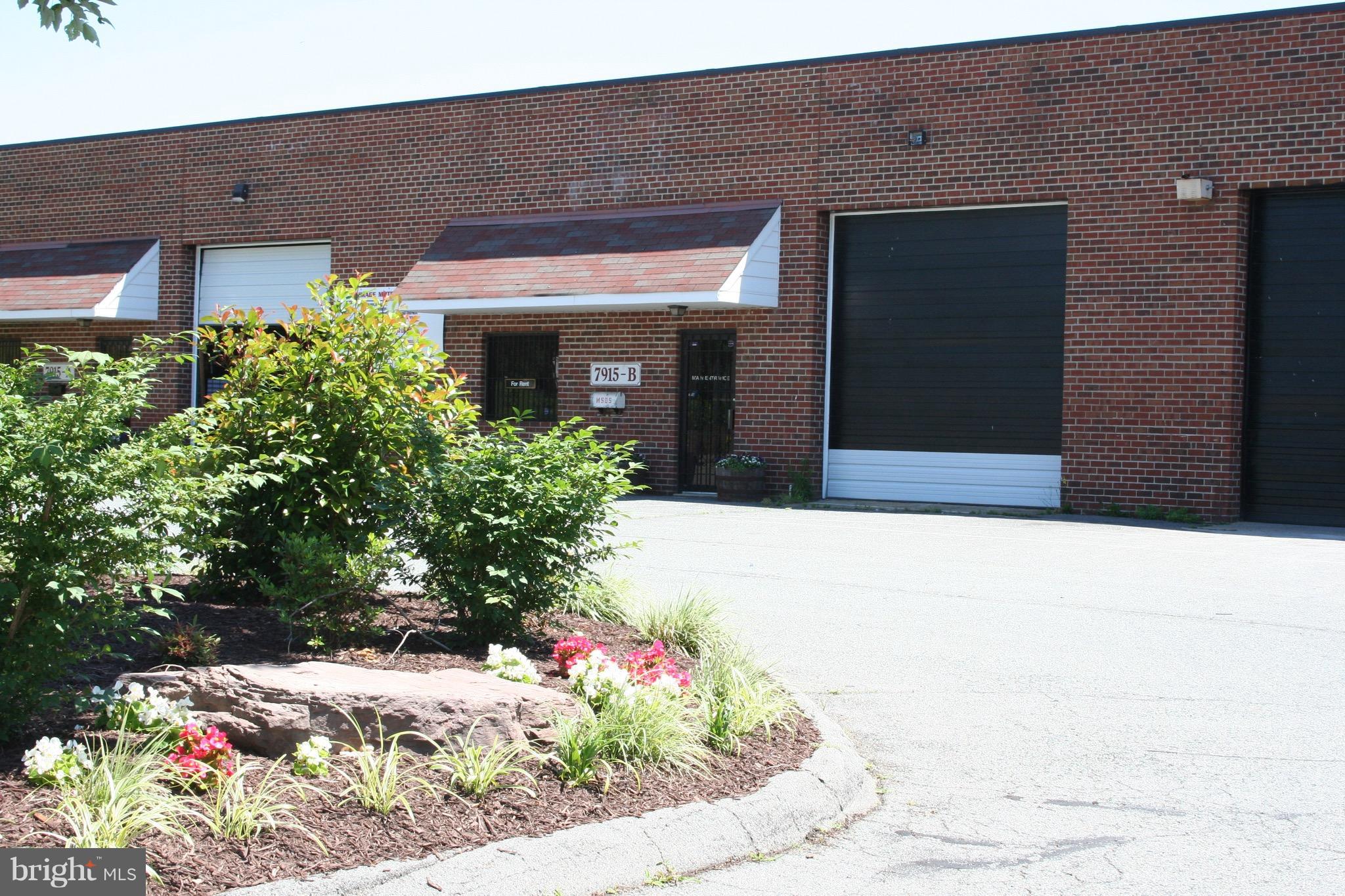 THE B & H PENN - Commercial Lease