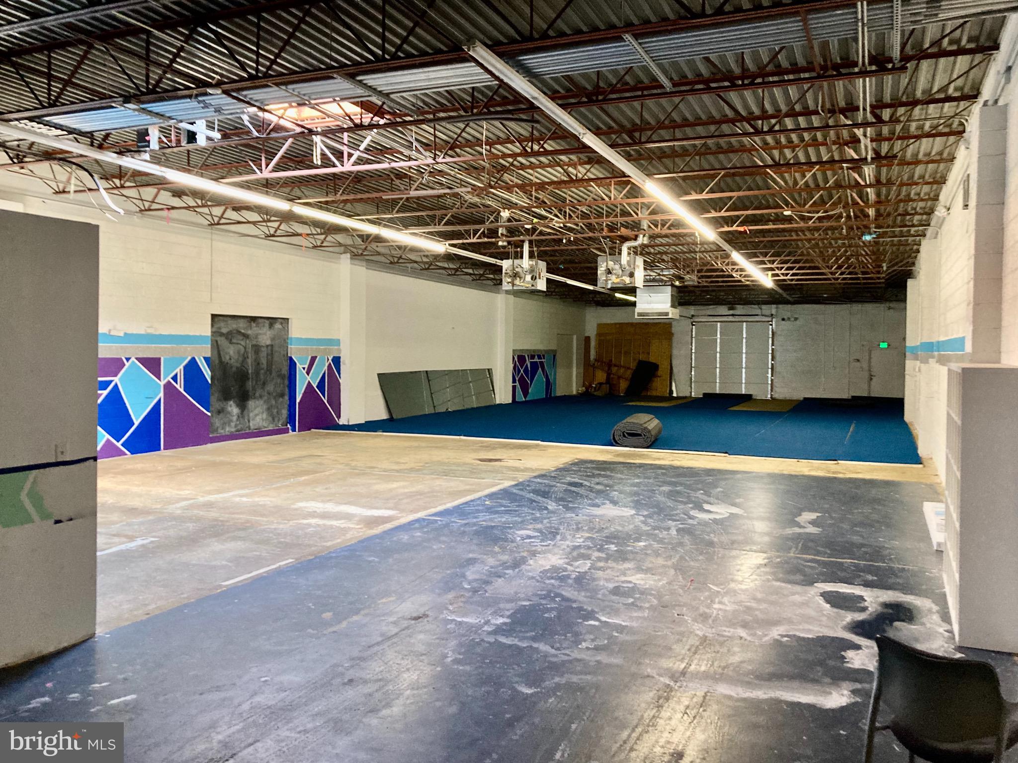 THE B & H PENN - Commercial Lease