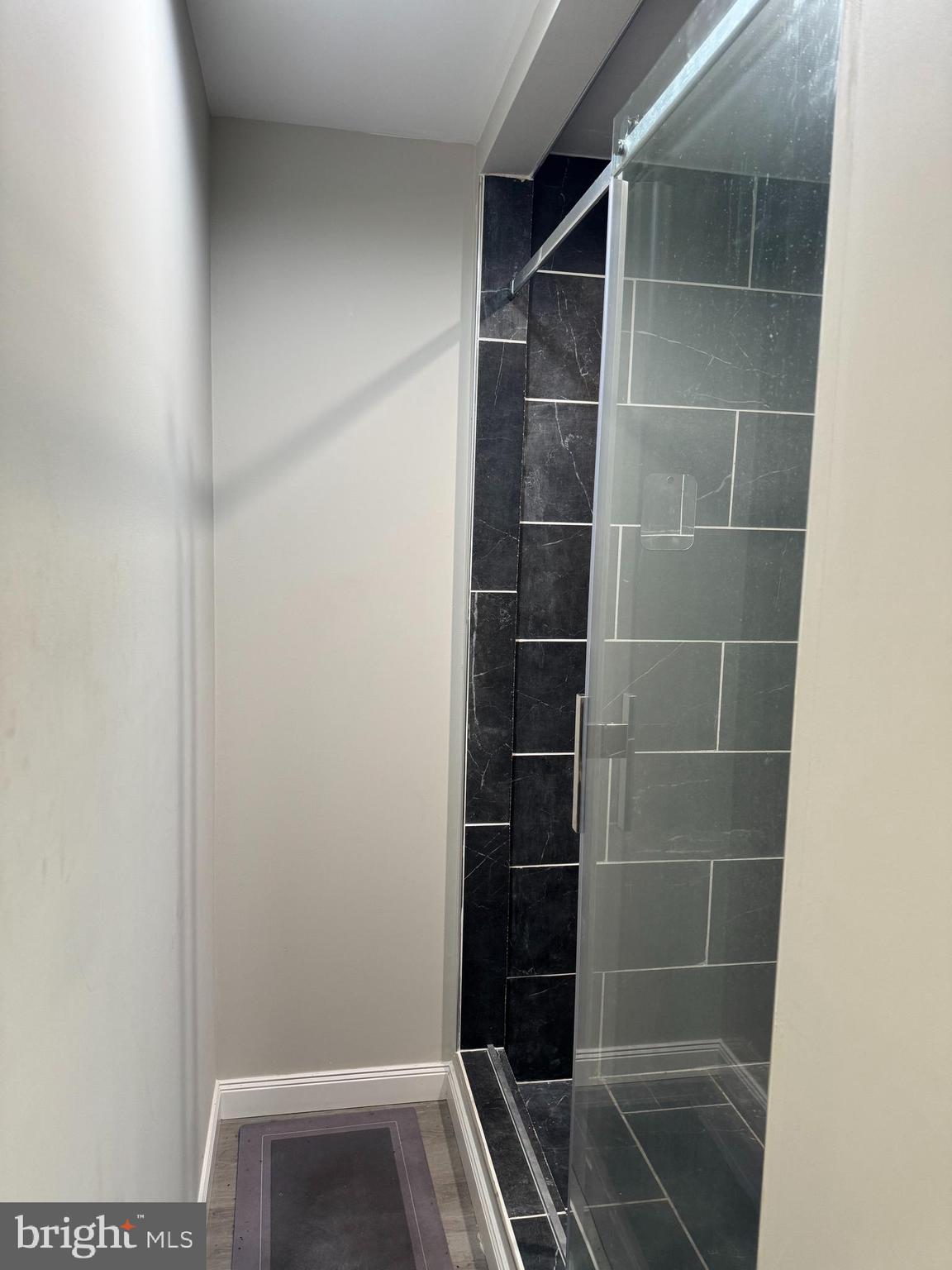 THE B & H PENN - Commercial Lease