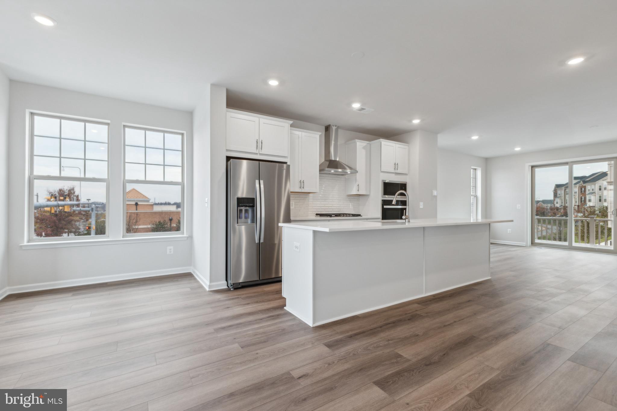 POTOMAC STATION MARKETPLACE - Residential