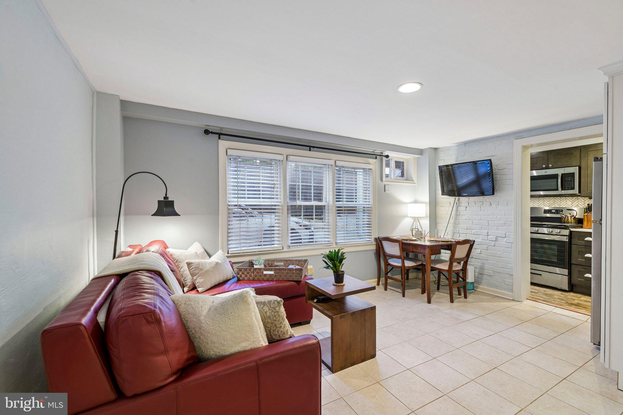 306 COMMONWEALTH AVENUE 5