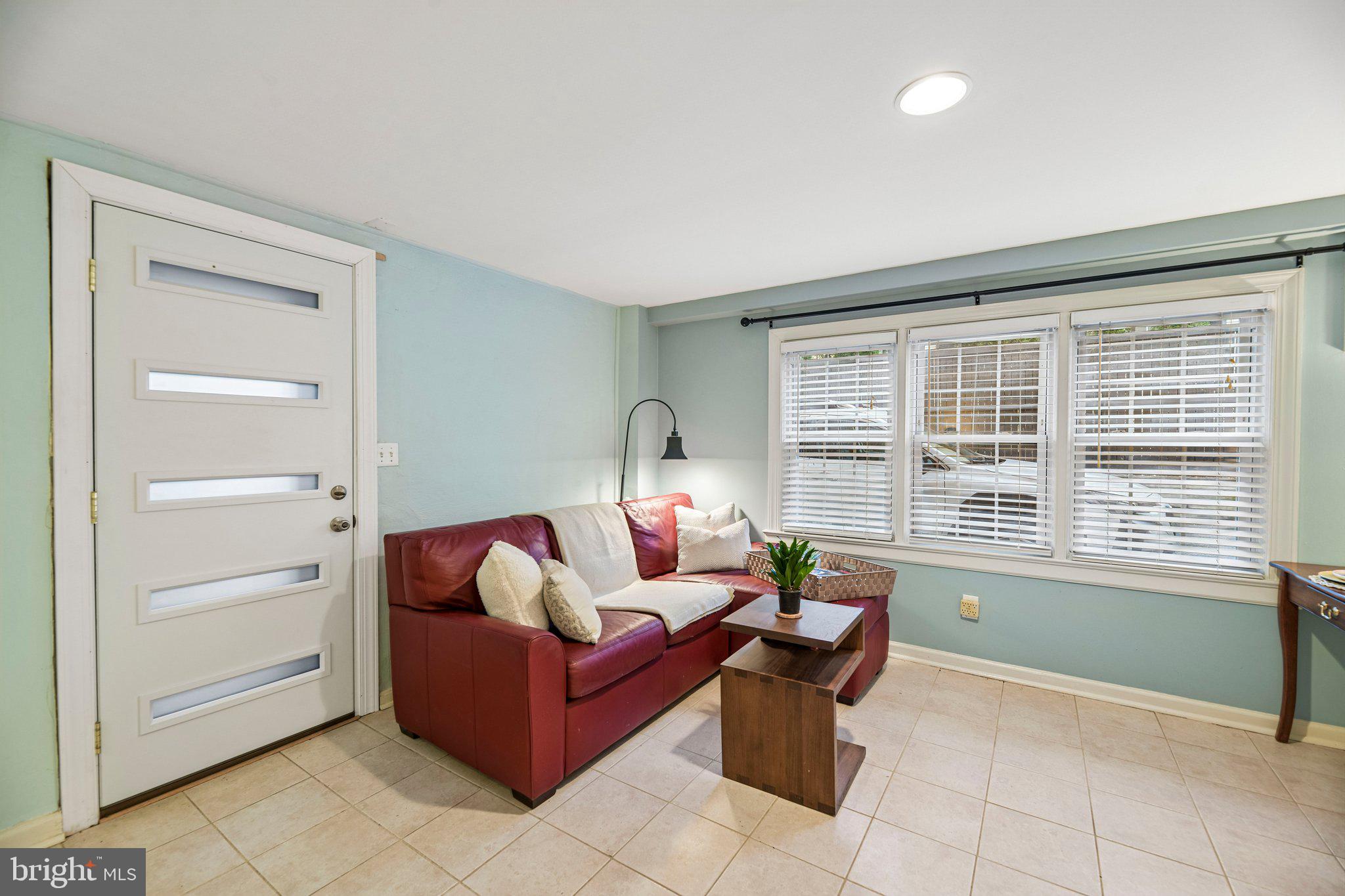 306 COMMONWEALTH AVENUE 5