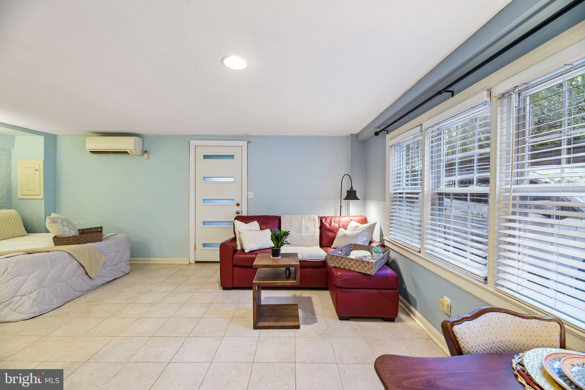 306 COMMONWEALTH AVENUE 5
