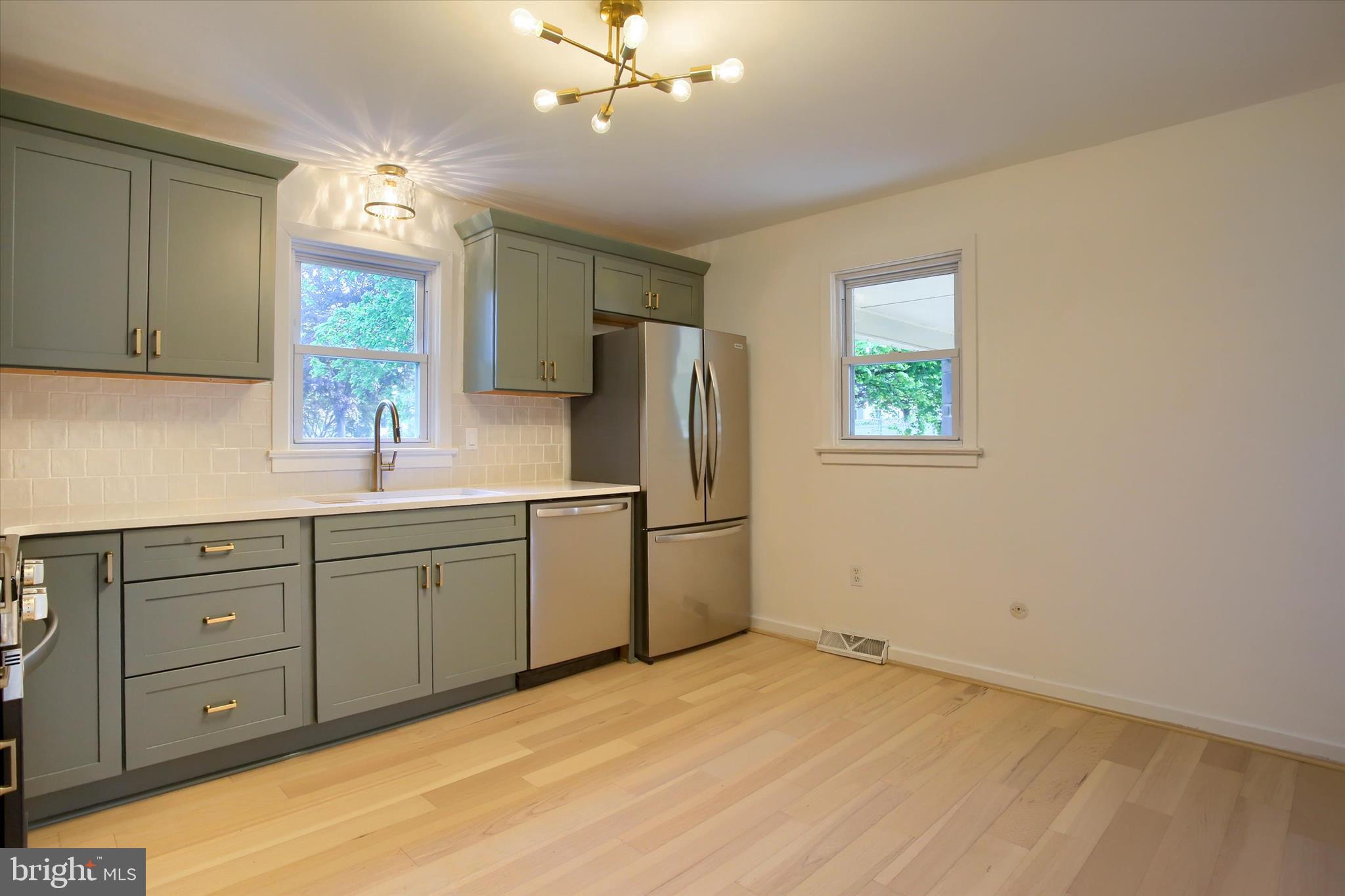 2400 LINGLESTOWN ROAD