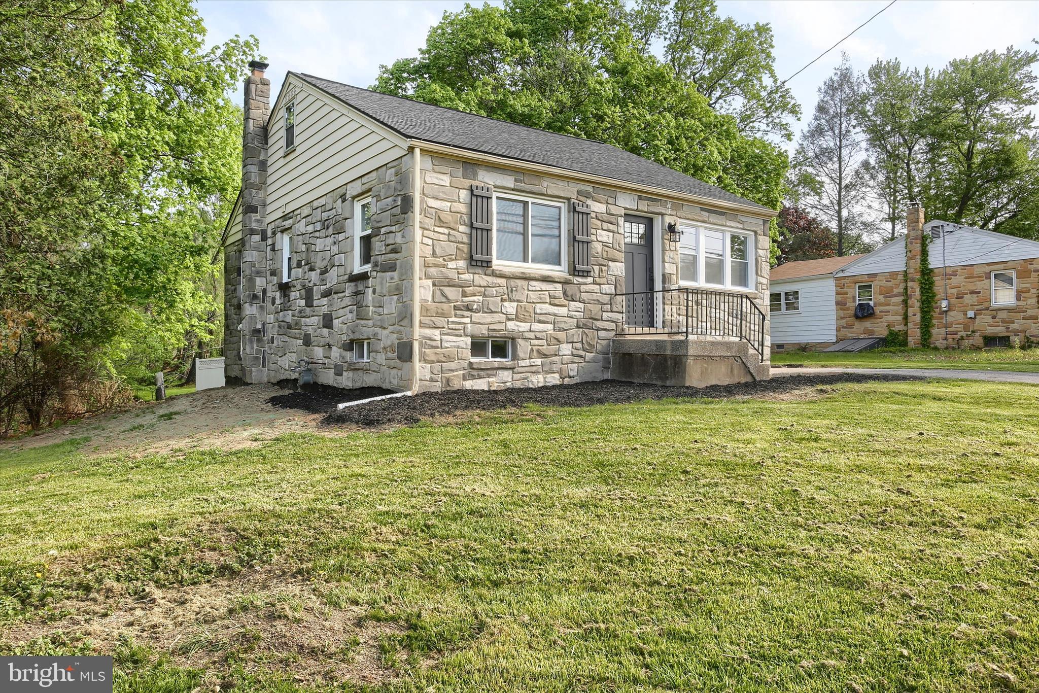 2400 LINGLESTOWN ROAD