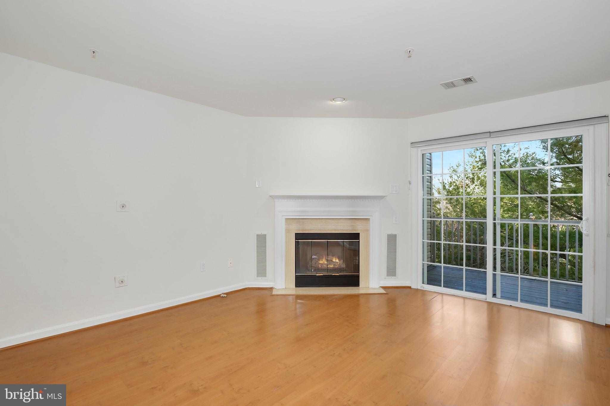 CLOVERLEAF CENTER - Residential