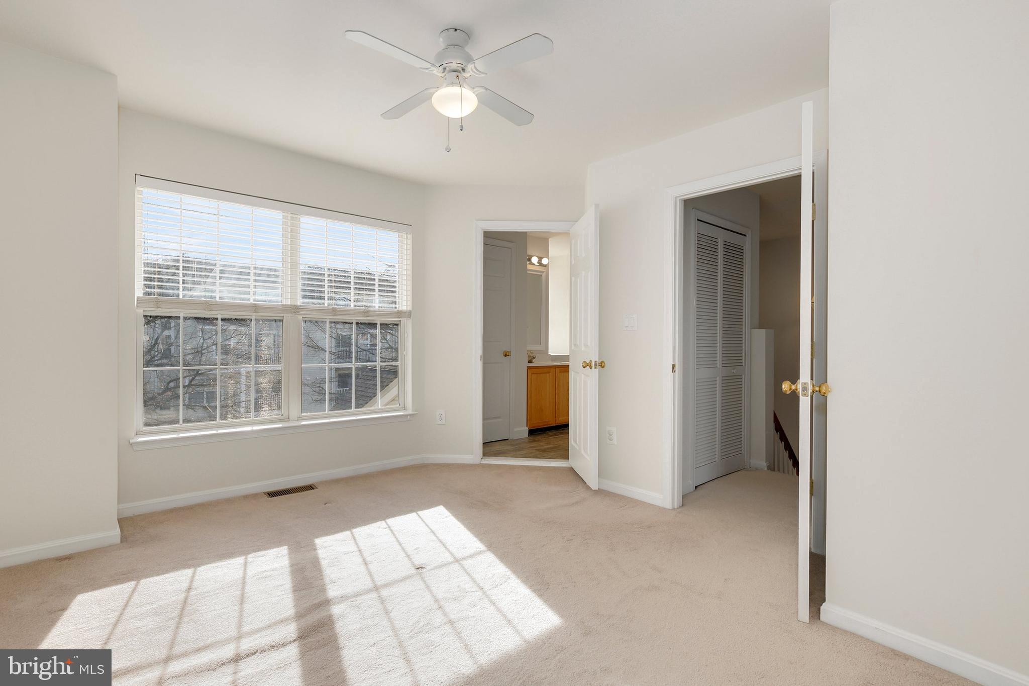 CLOVERLEAF CENTER - Residential