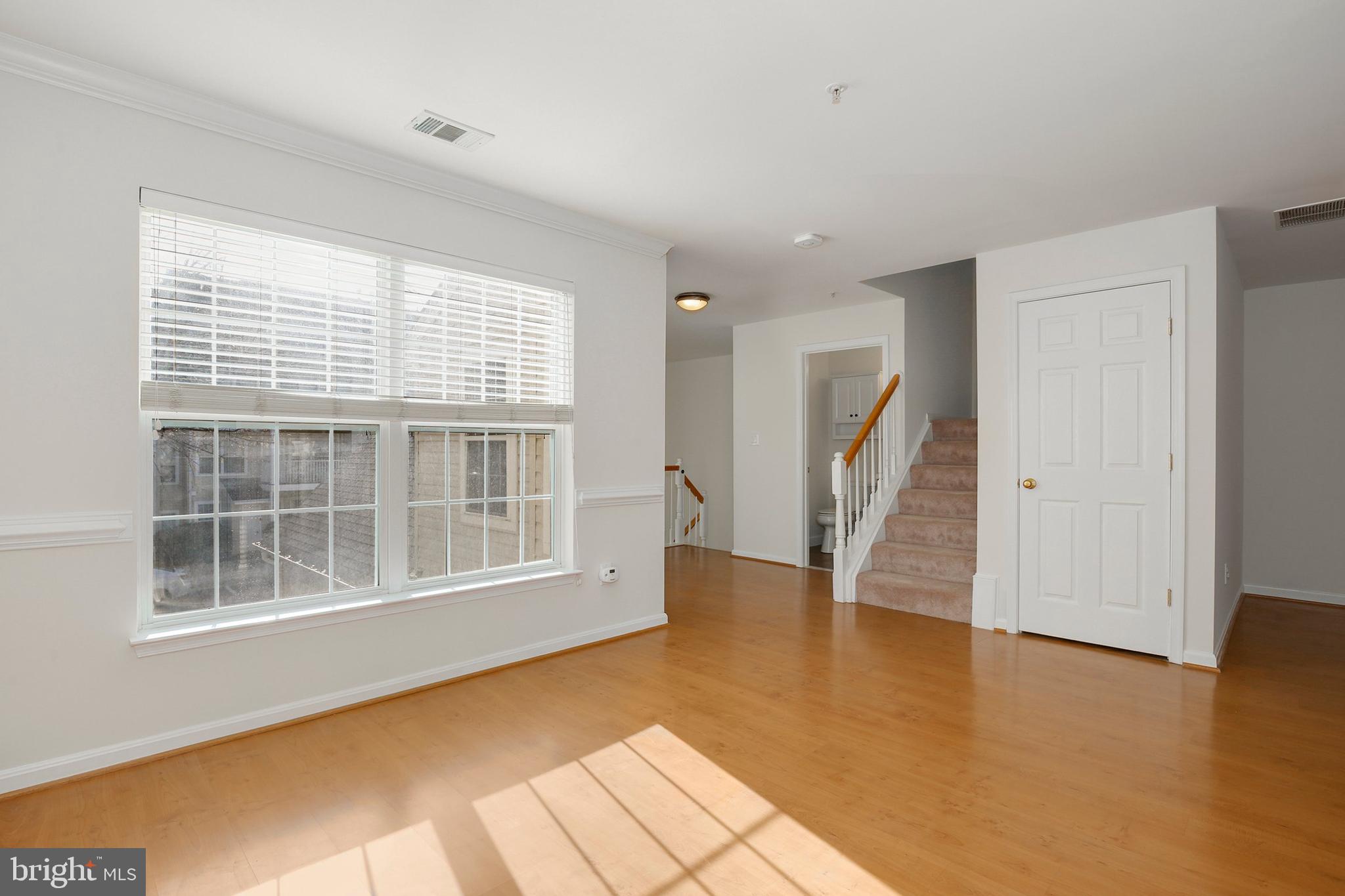 CLOVERLEAF CENTER - Residential