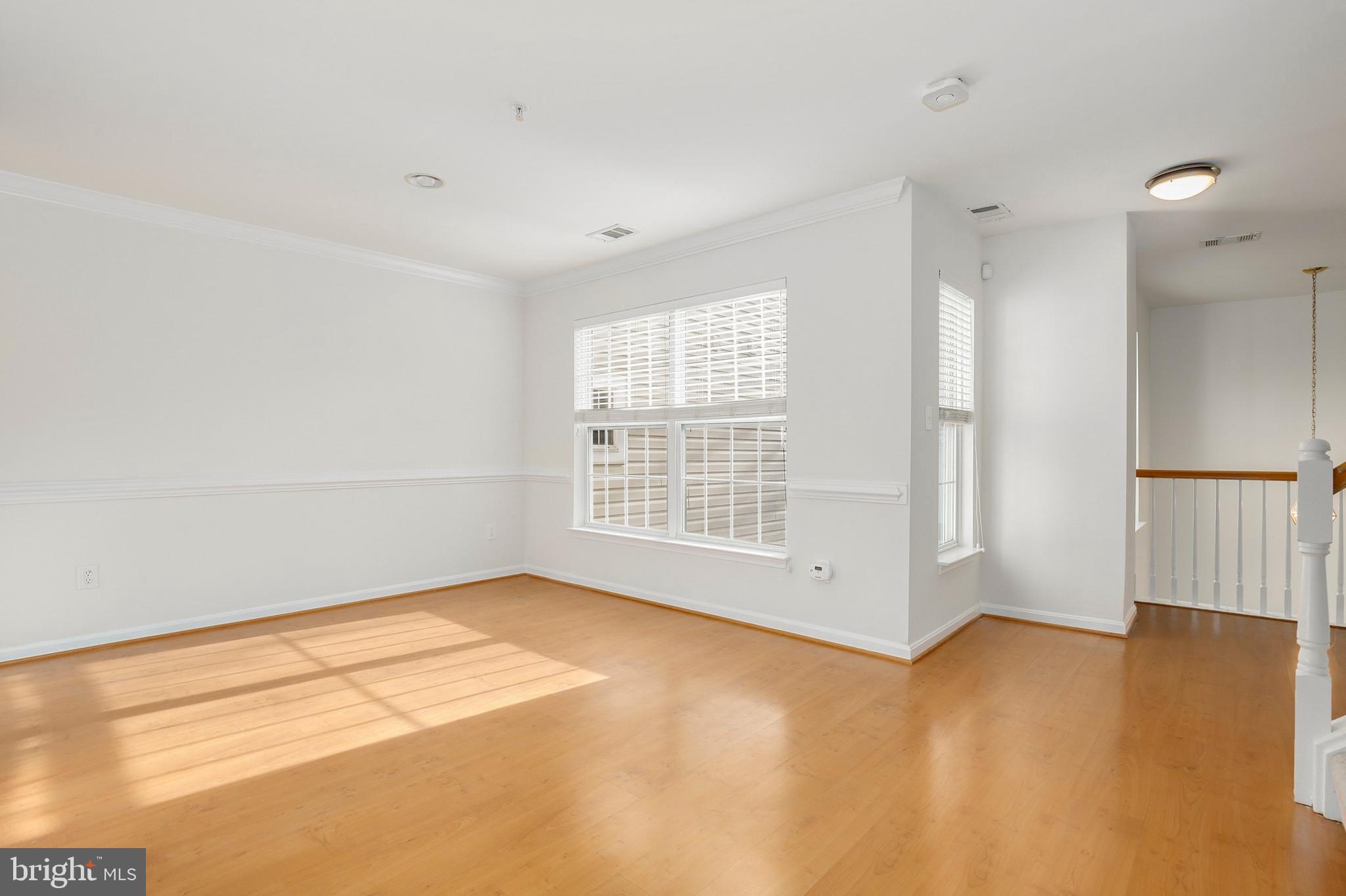 CLOVERLEAF CENTER - Residential