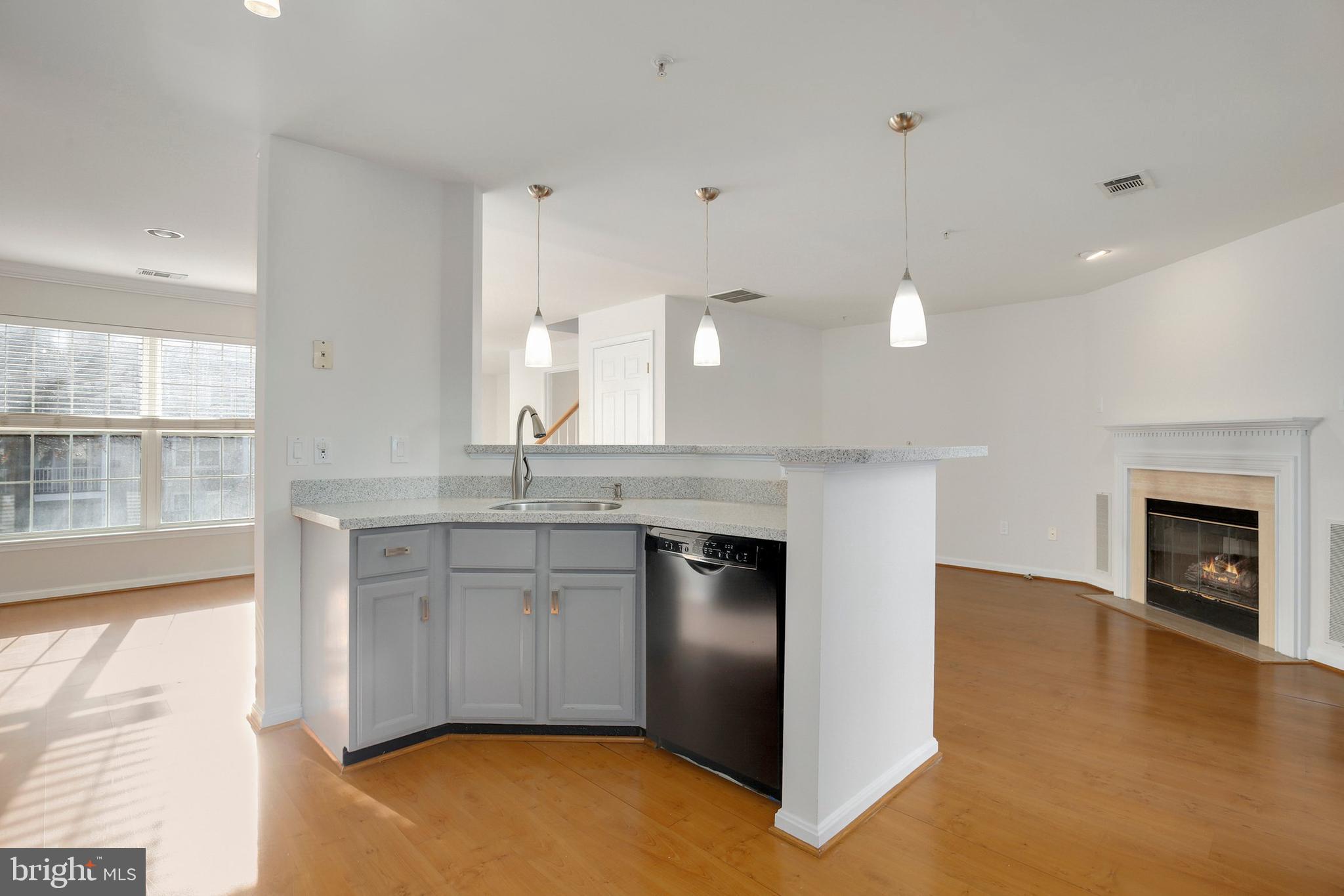 CLOVERLEAF CENTER - Residential