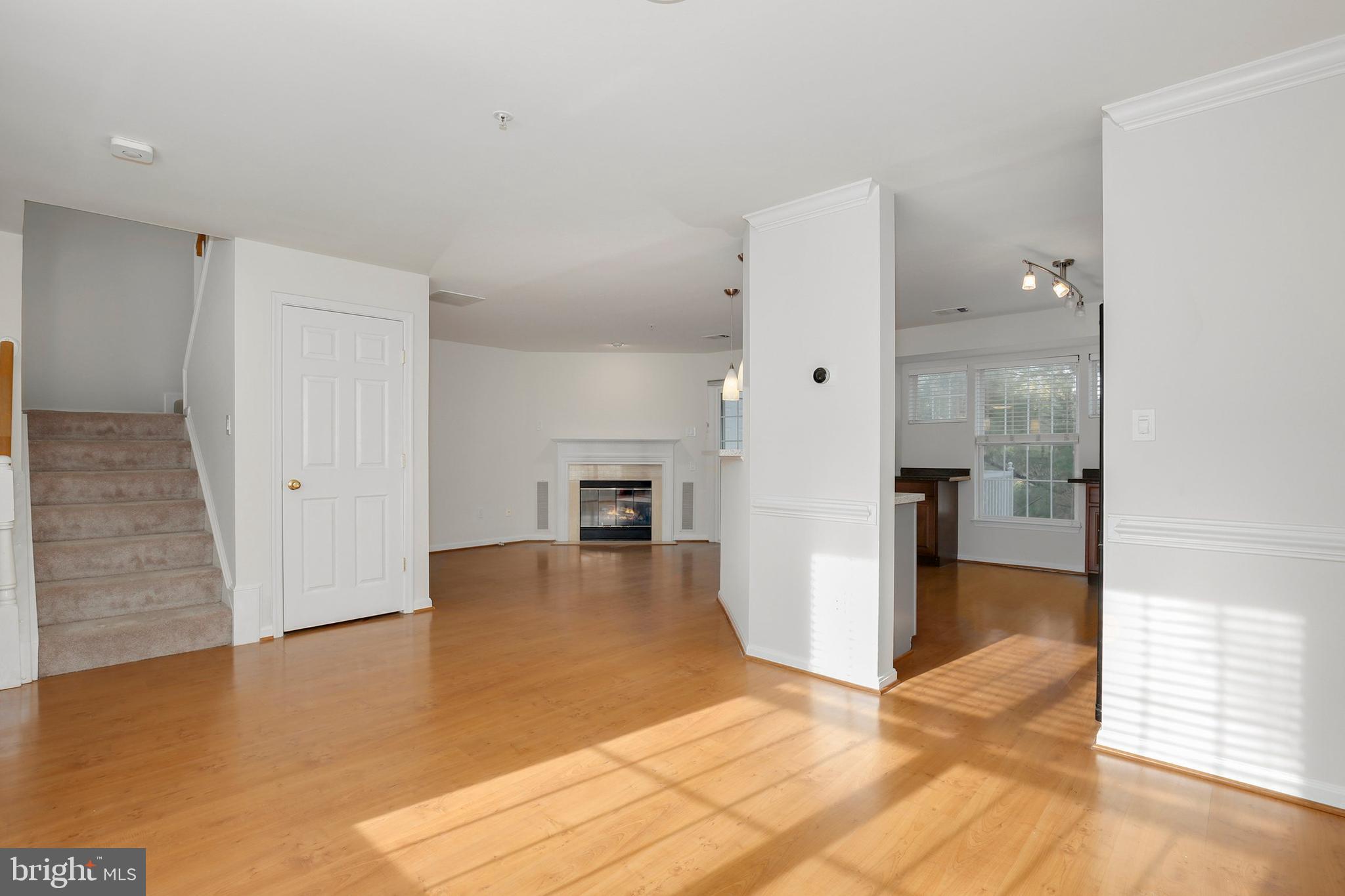 CLOVERLEAF CENTER - Residential