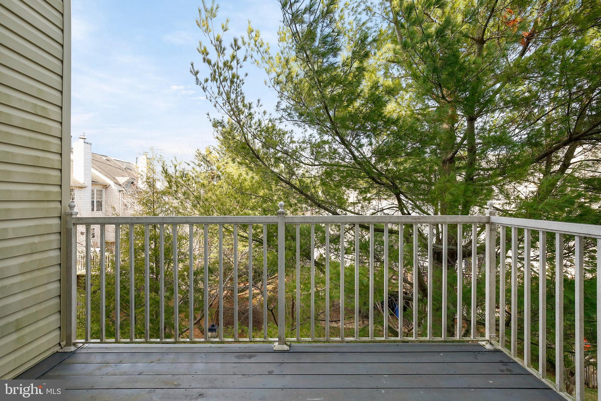 CLOVERLEAF CENTER - Residential