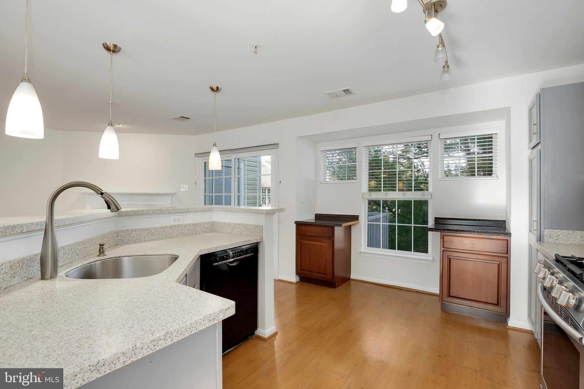 CLOVERLEAF CENTER - Residential