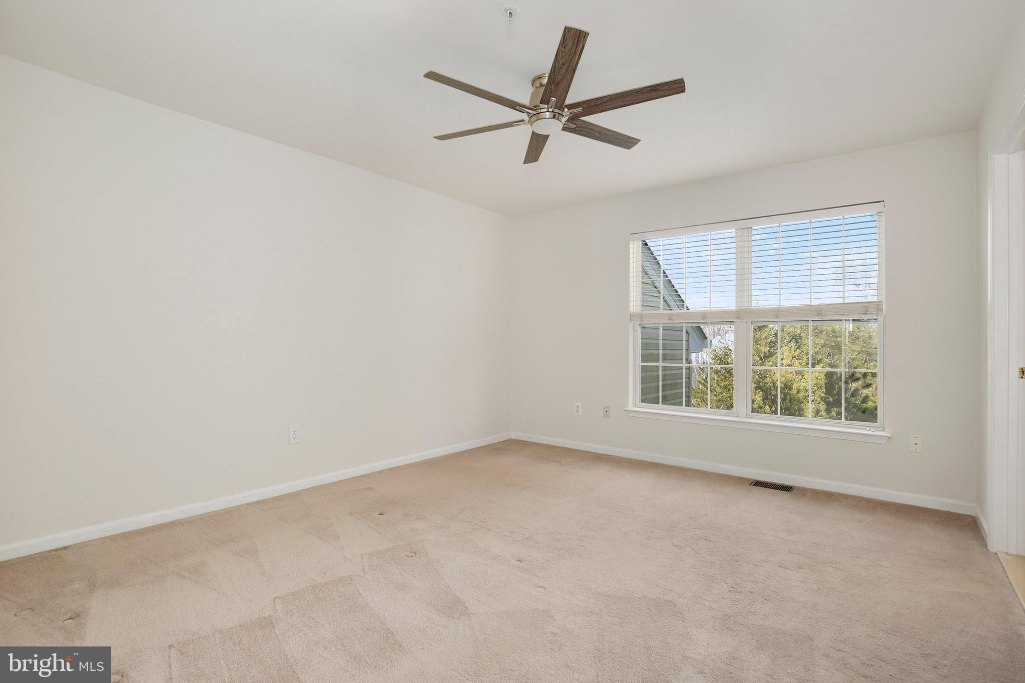 CLOVERLEAF CENTER - Residential