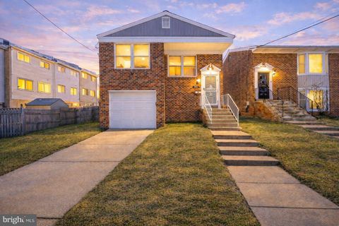 2402 24TH STREET SE WASHINGTON DC 20020