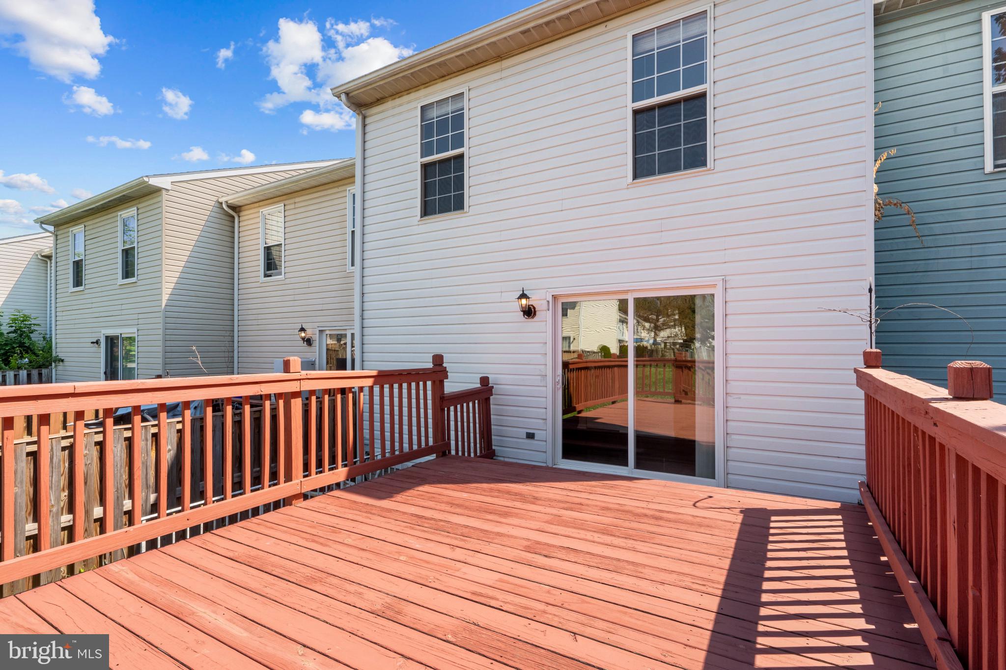 ROBIN MEADOWS - Residential