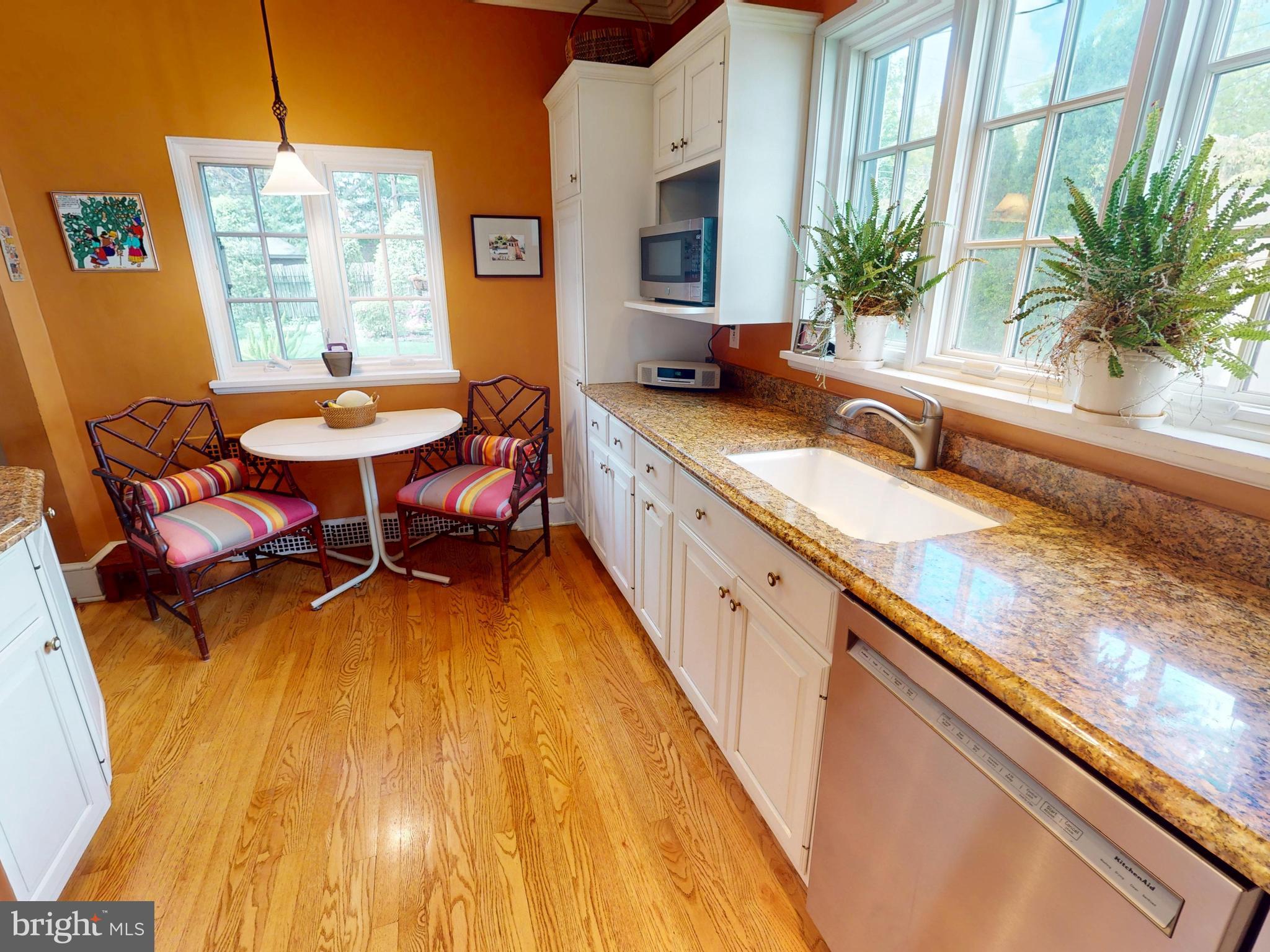 COLLEGE HEIGHTS - Residential