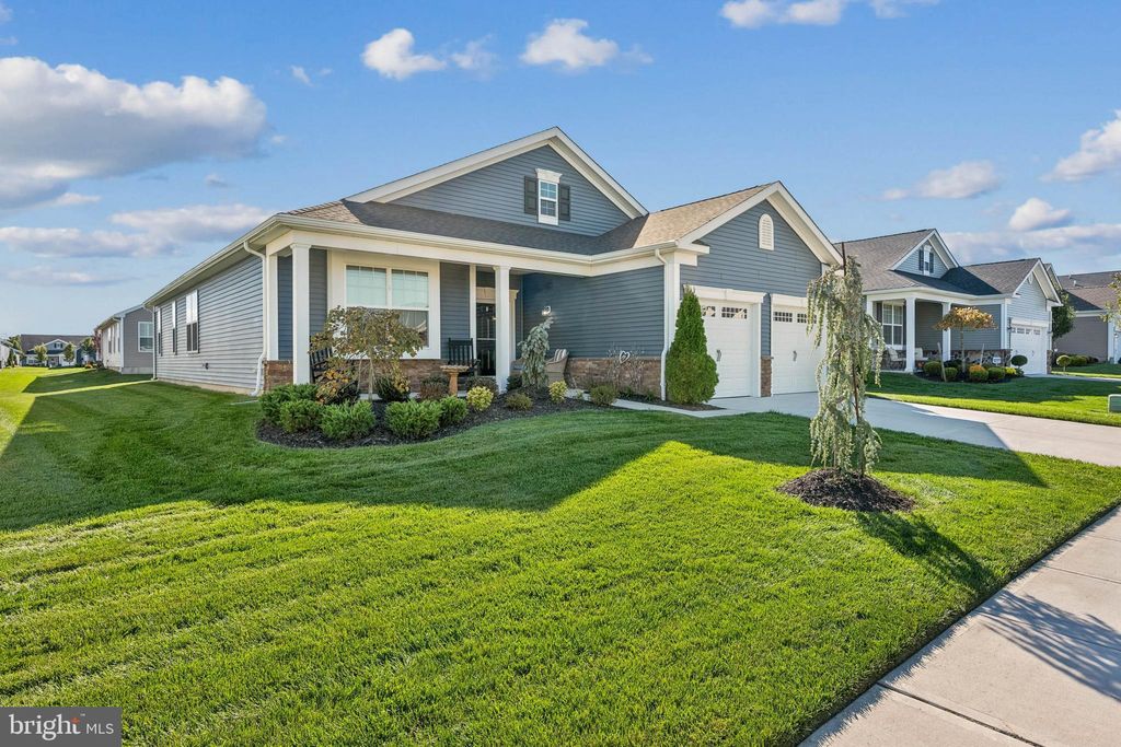 Photo of 212 Montrose, WILLIAMSTOWN, NJ 08094 (MLS # NJGL2065046)