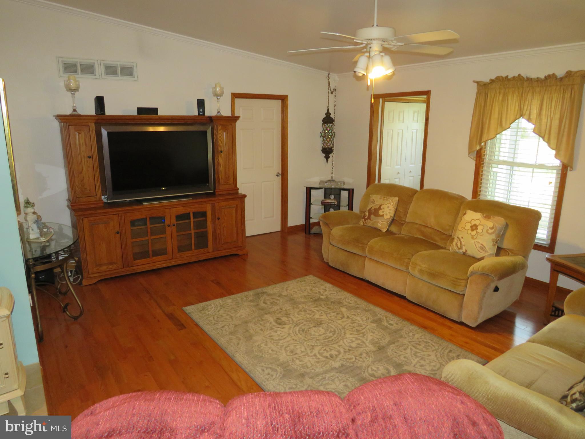 LOGANS RUN - Residential