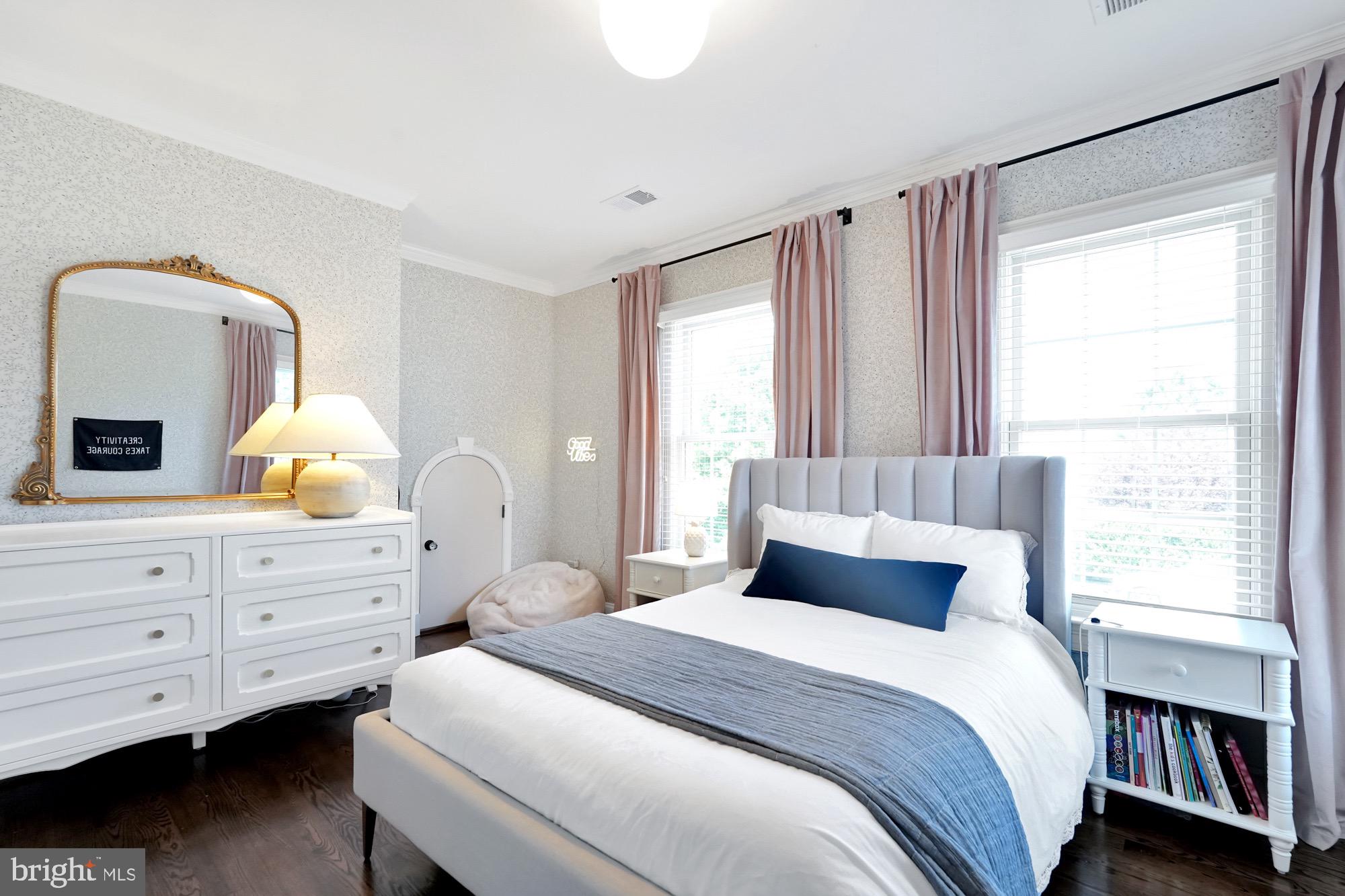 BERKSHIRE OAKWOOD - Residential