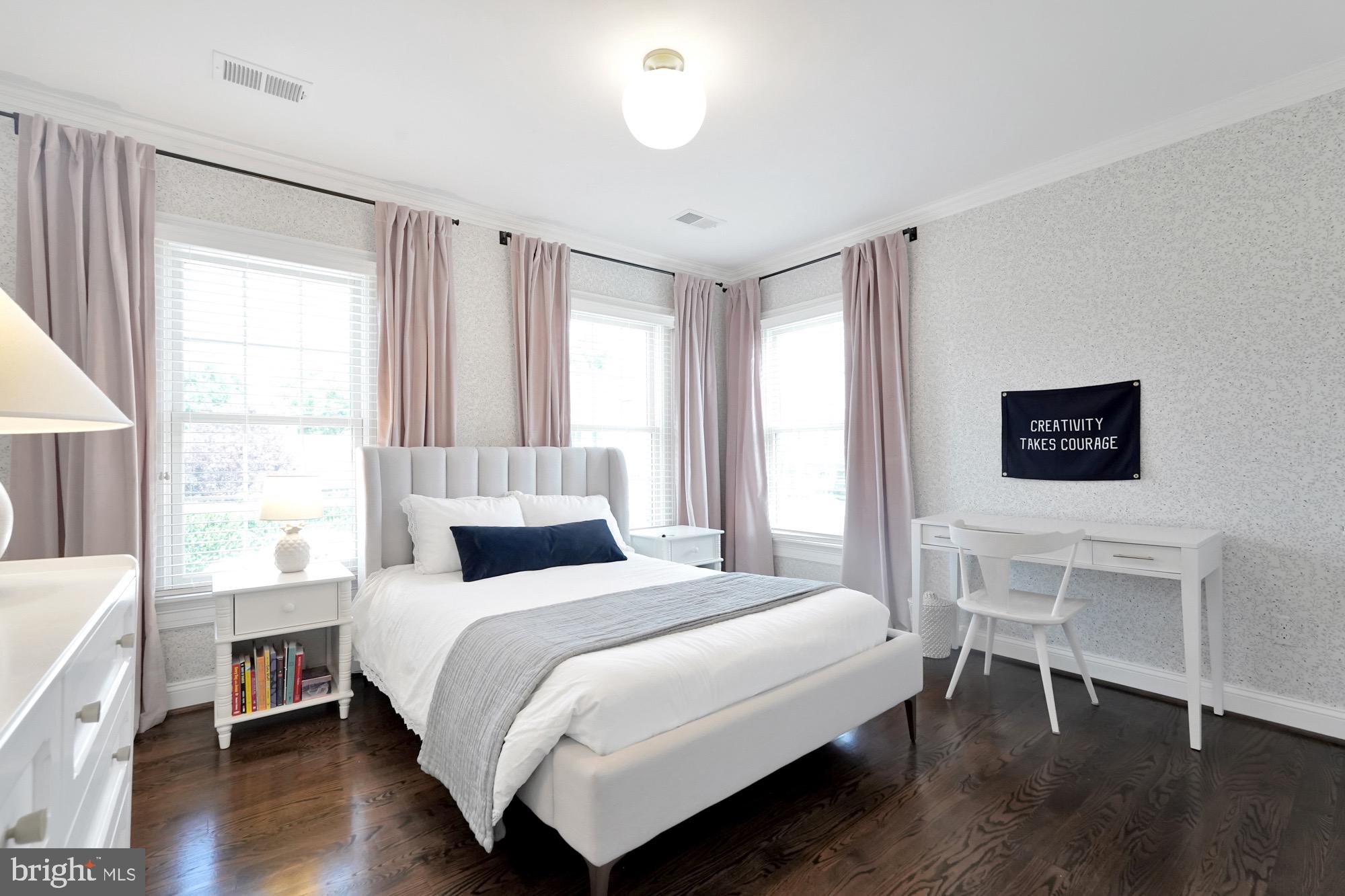 BERKSHIRE OAKWOOD - Residential