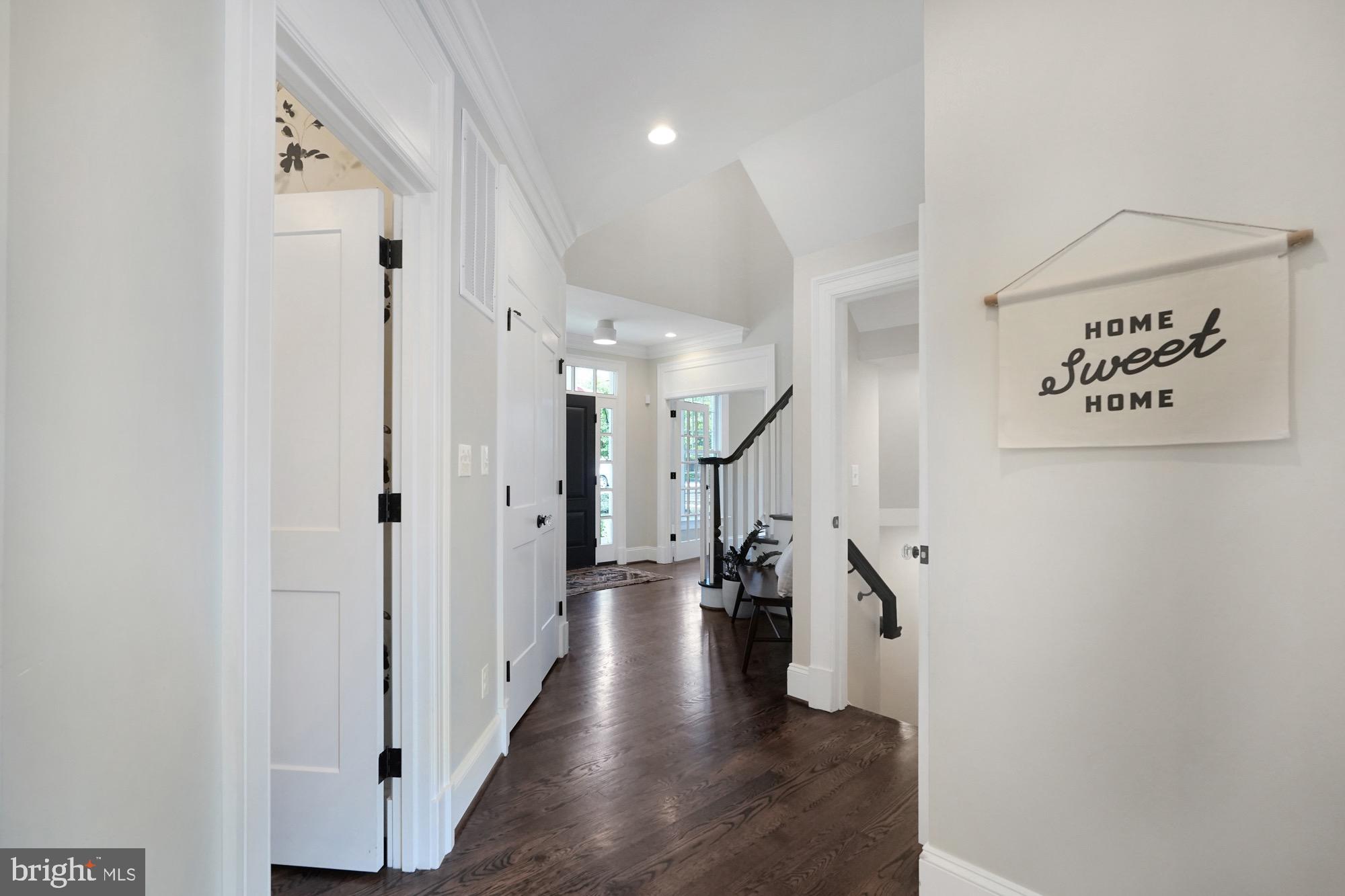 BERKSHIRE OAKWOOD - Residential