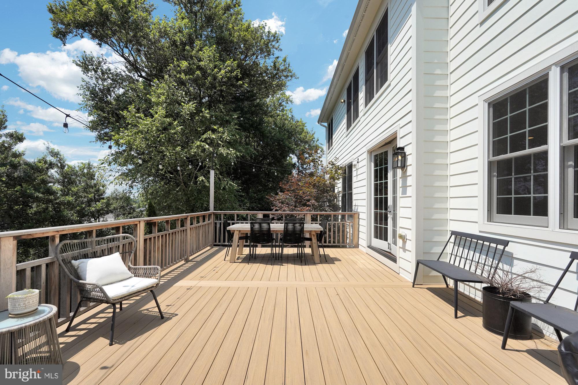 BERKSHIRE OAKWOOD - Residential