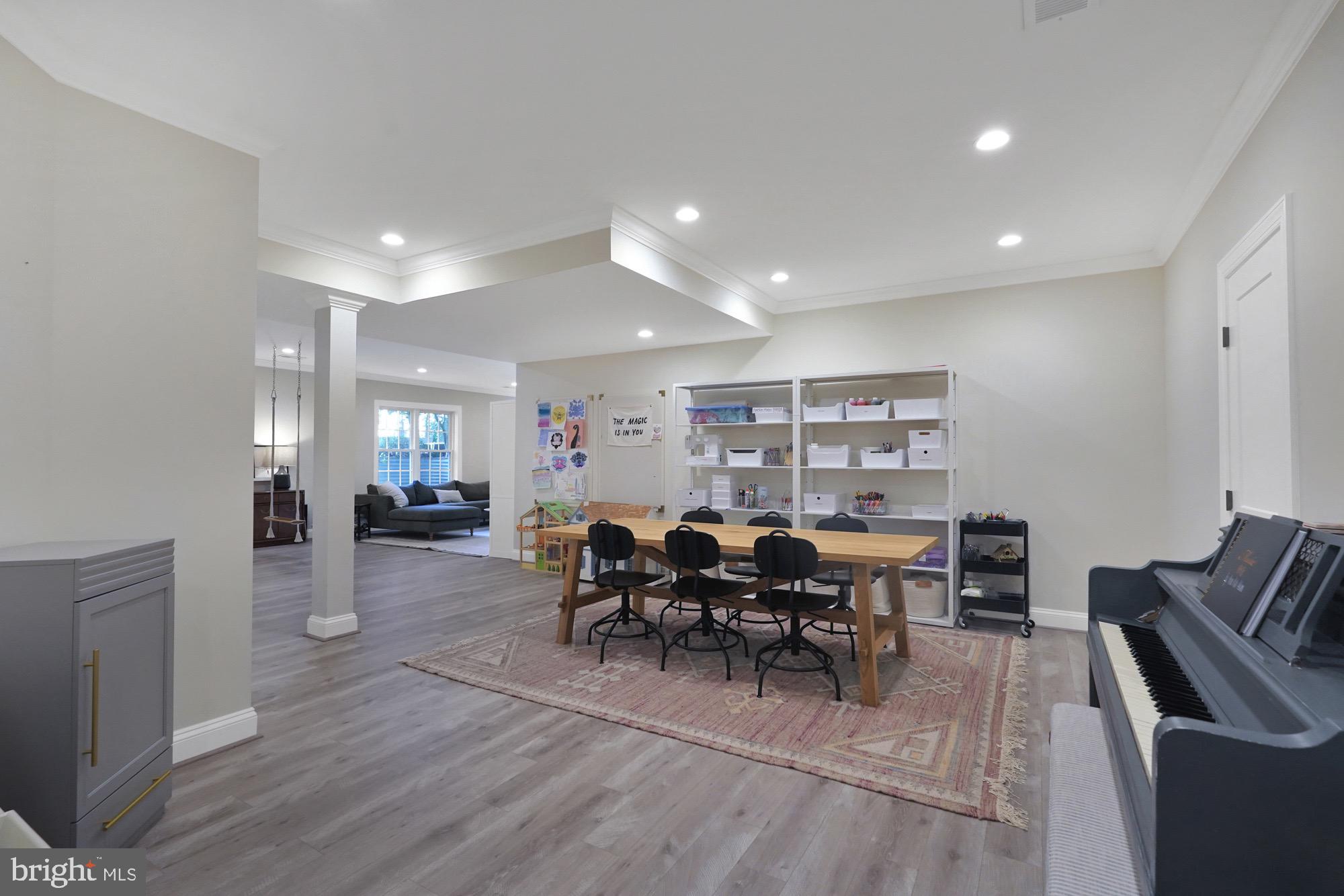 BERKSHIRE OAKWOOD - Residential