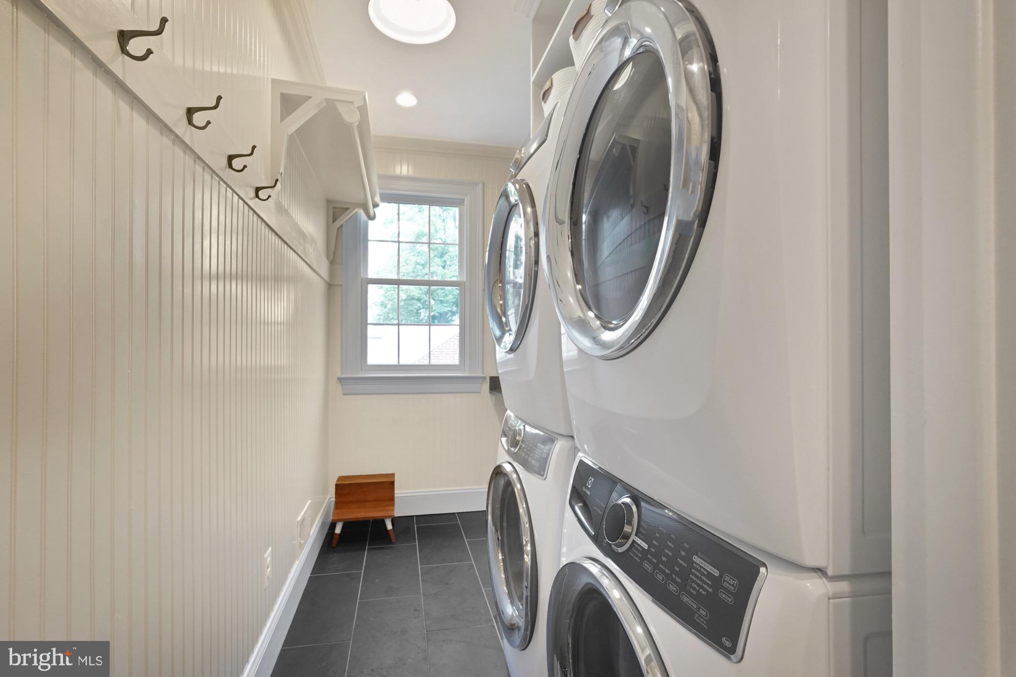 BERKSHIRE OAKWOOD - Residential