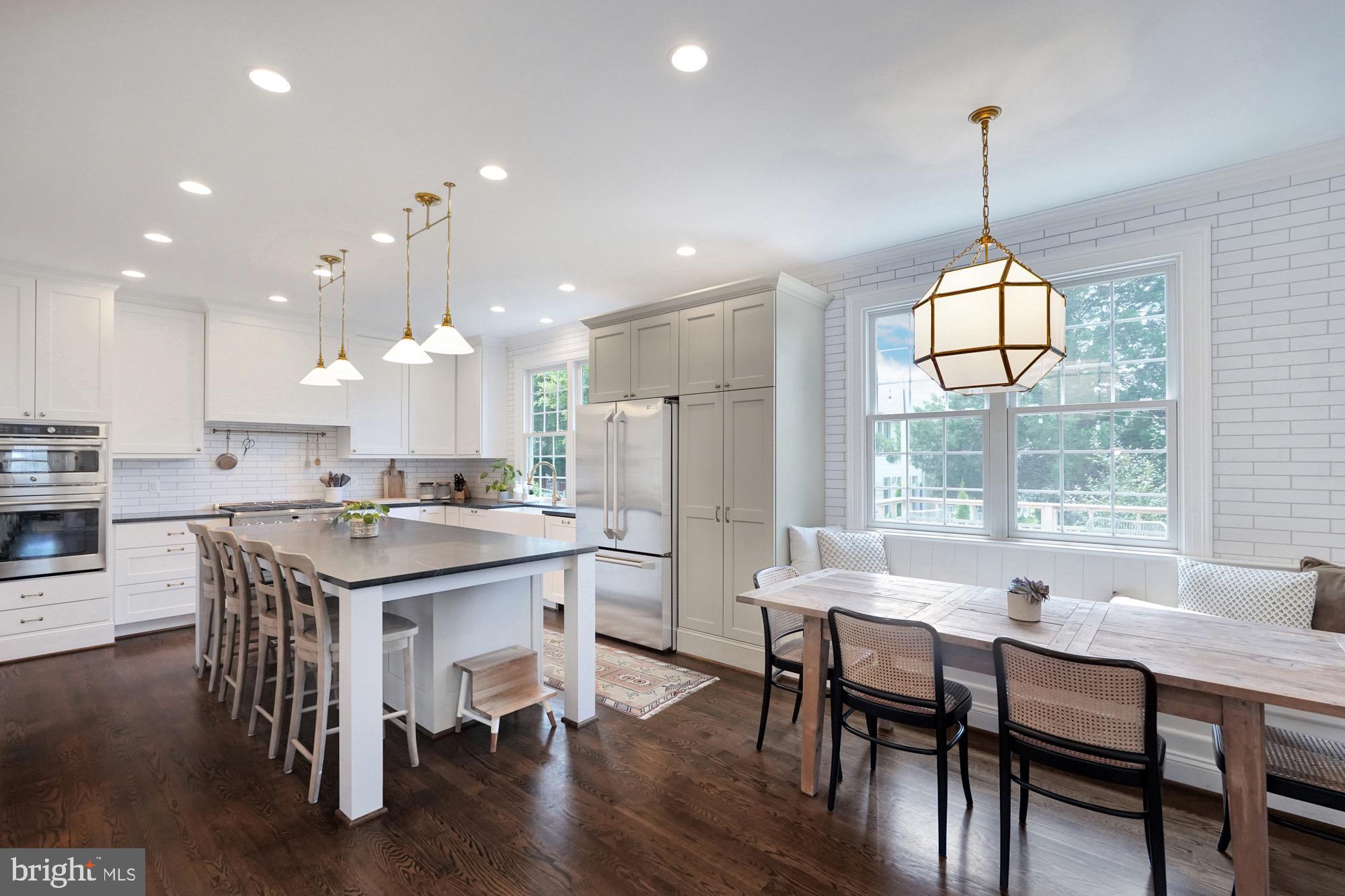 BERKSHIRE OAKWOOD - Residential