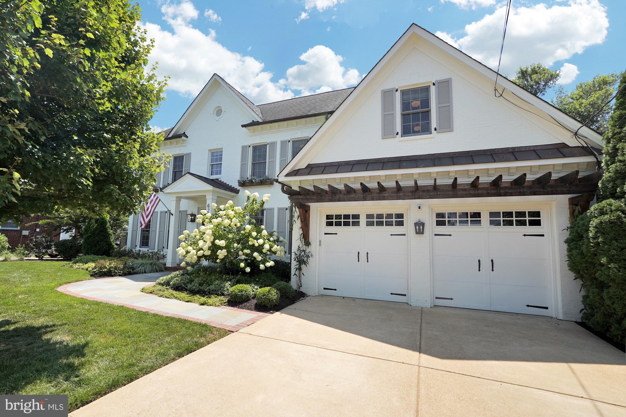 BERKSHIRE OAKWOOD - Residential