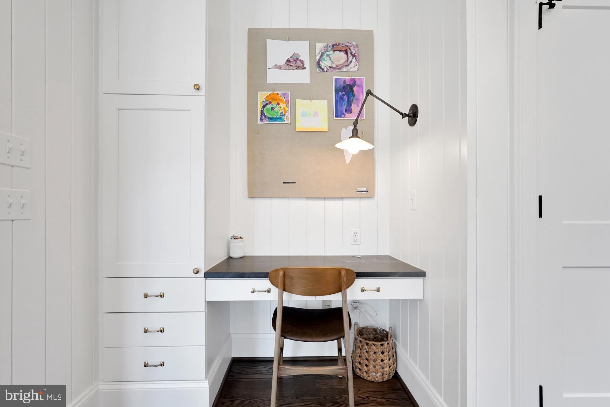 BERKSHIRE OAKWOOD - Residential