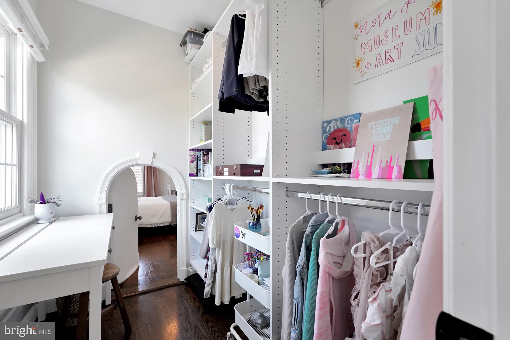 BERKSHIRE OAKWOOD - Residential