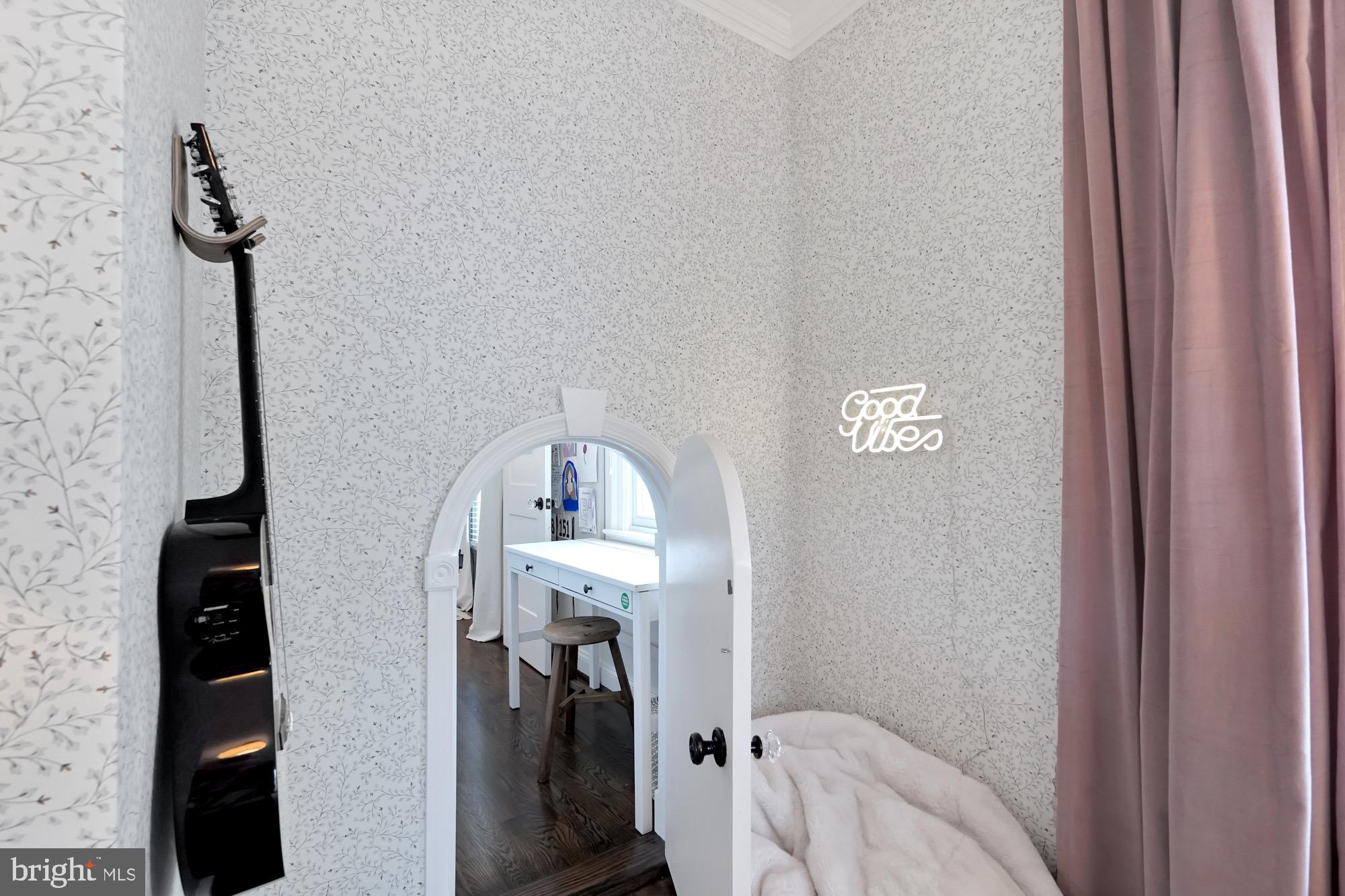 BERKSHIRE OAKWOOD - Residential