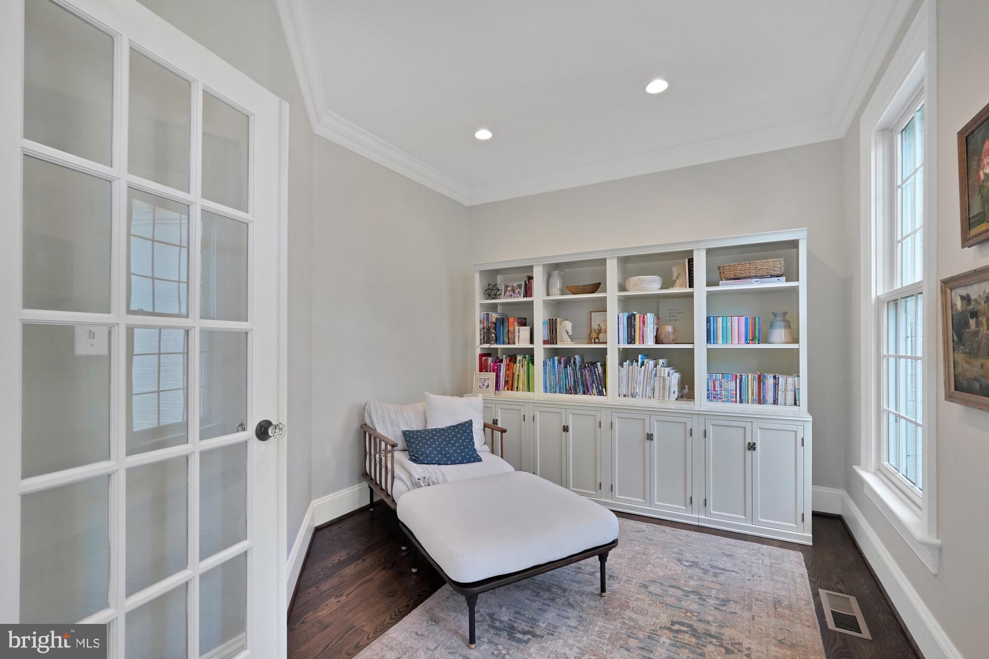 BERKSHIRE OAKWOOD - Residential