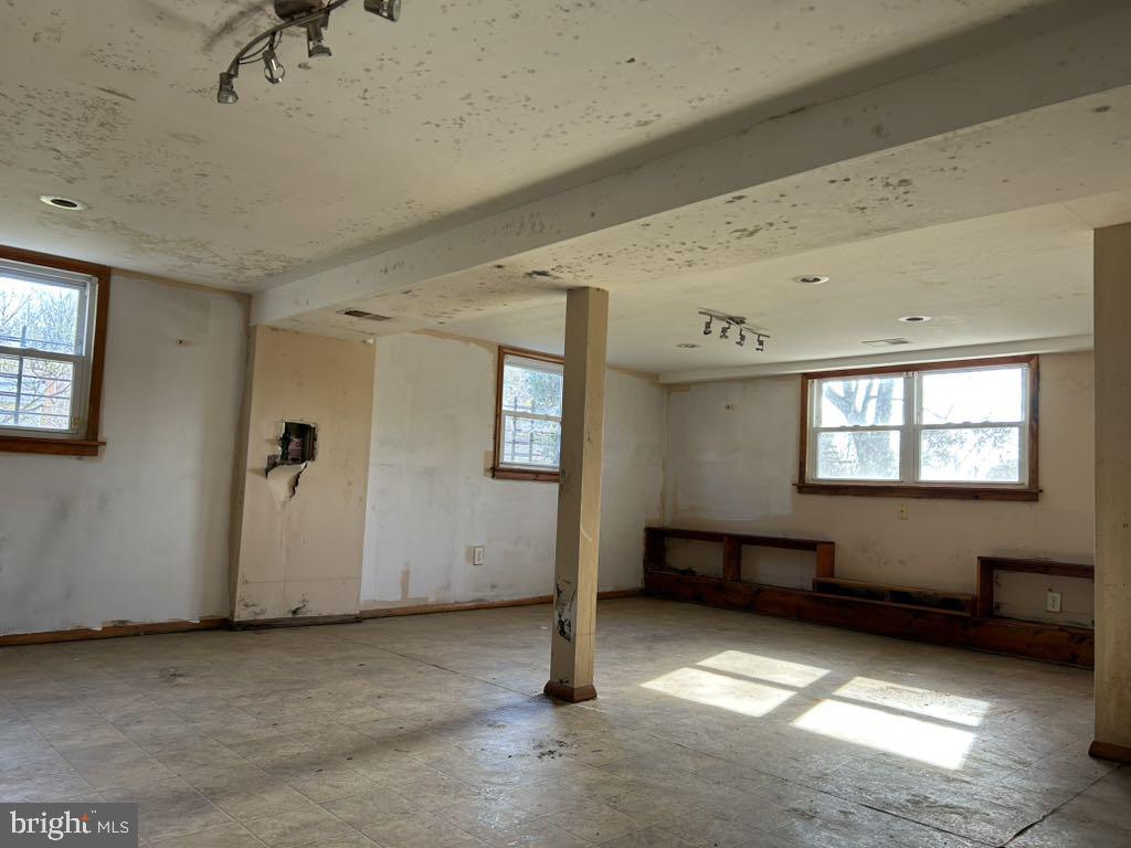 REDFORD ESTATES - Residential