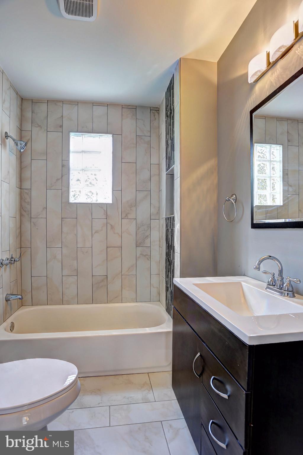 HARWOOD PARK - Residential