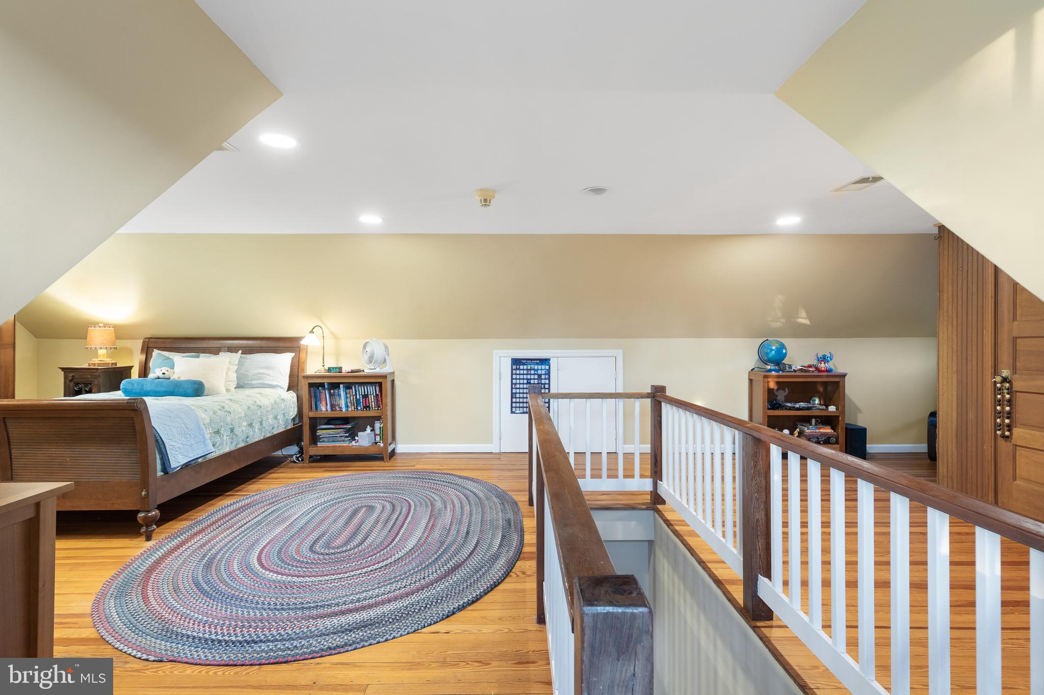 WOODSIDE PARK - Residential