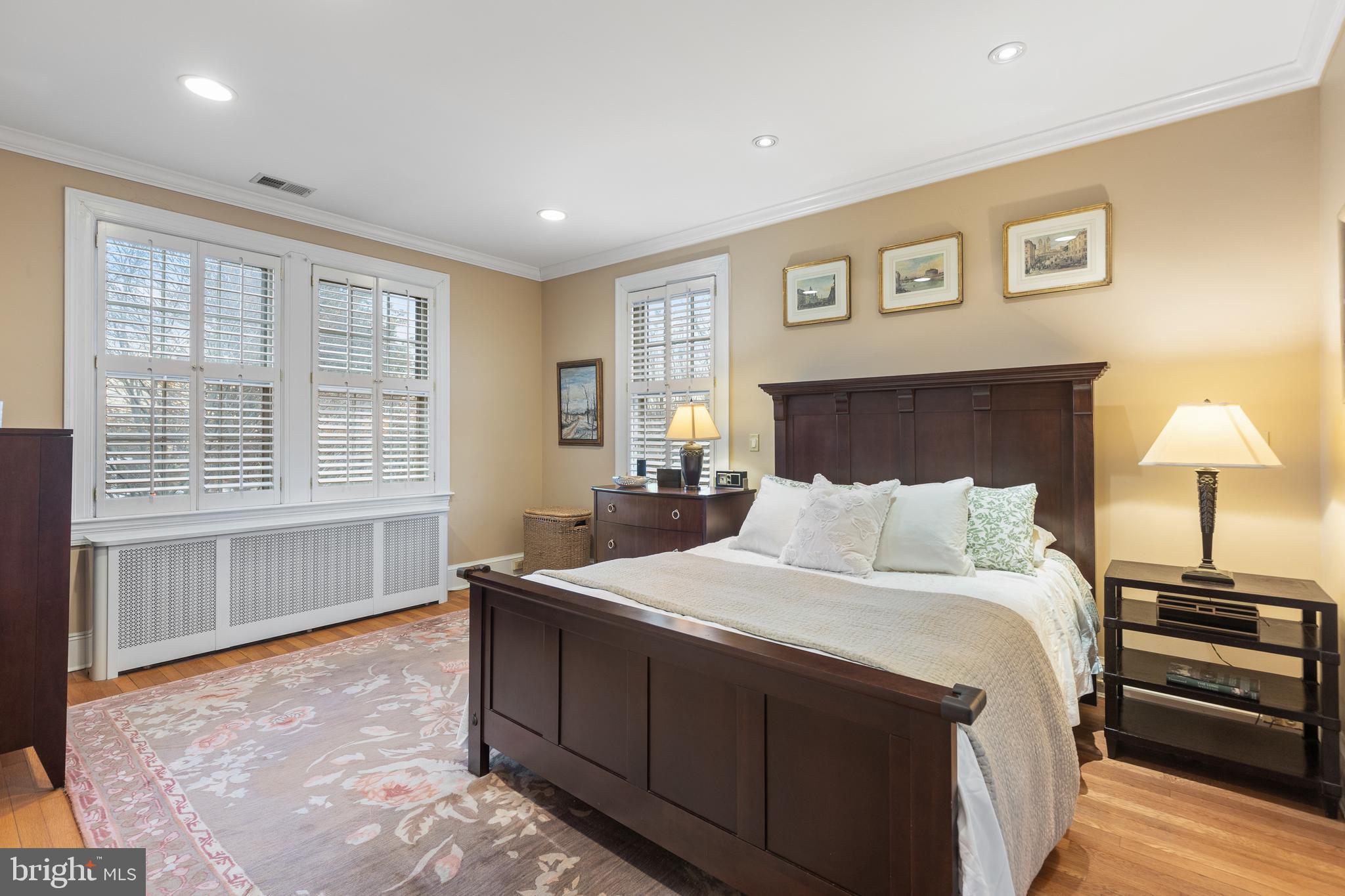 WOODSIDE PARK - Residential