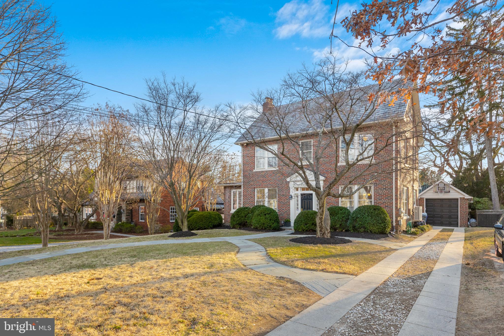 WOODSIDE PARK - Residential