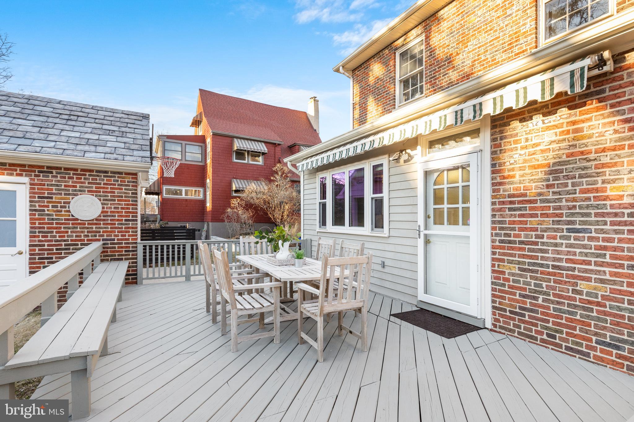 WOODSIDE PARK - Residential