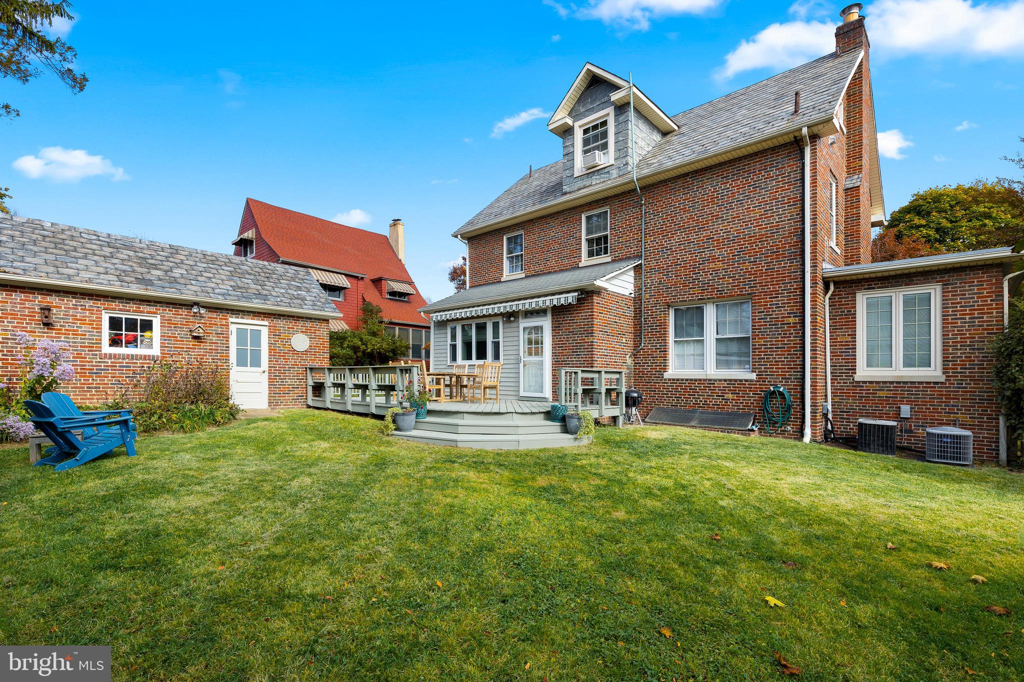 WOODSIDE PARK - Residential