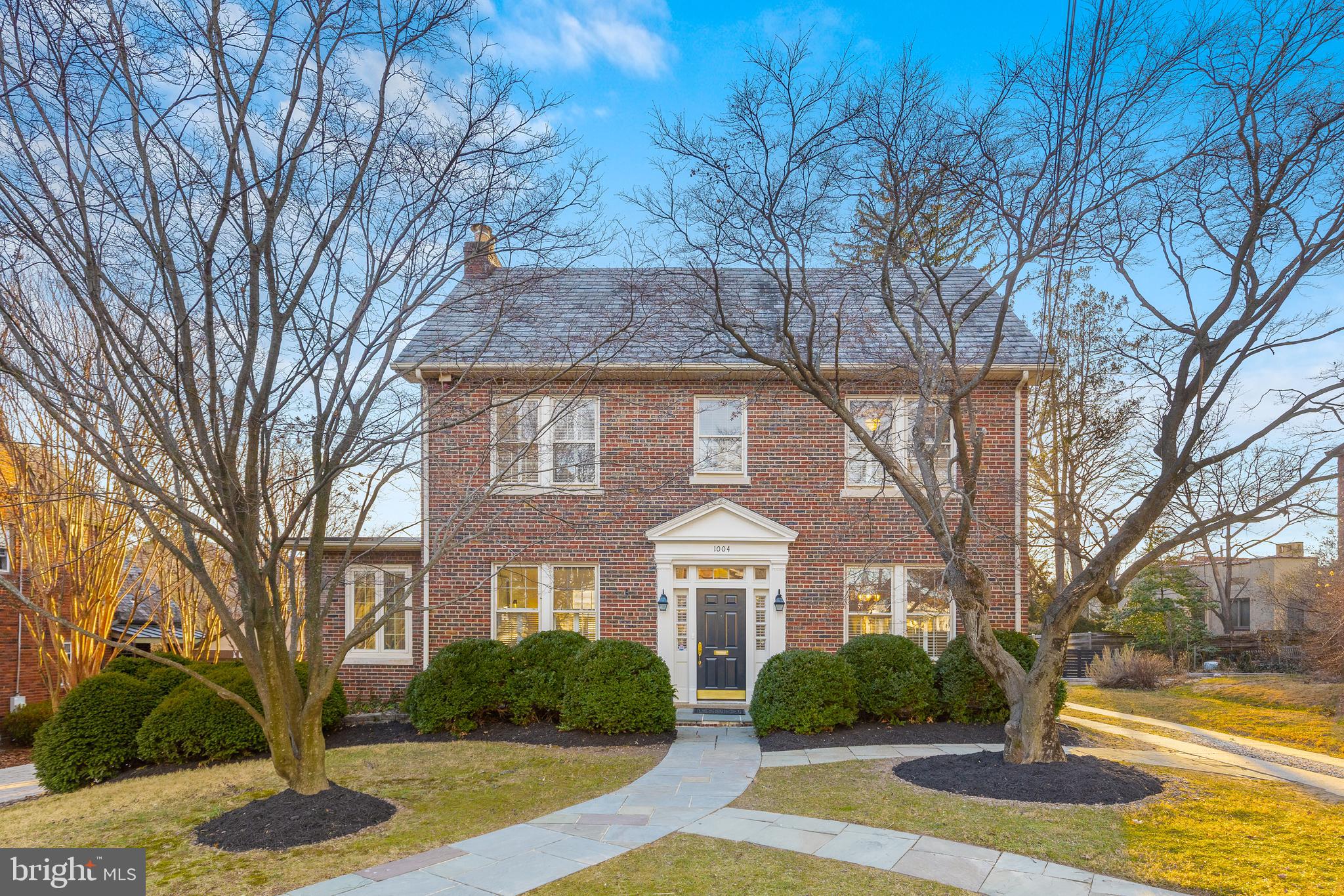 WOODSIDE PARK - Residential