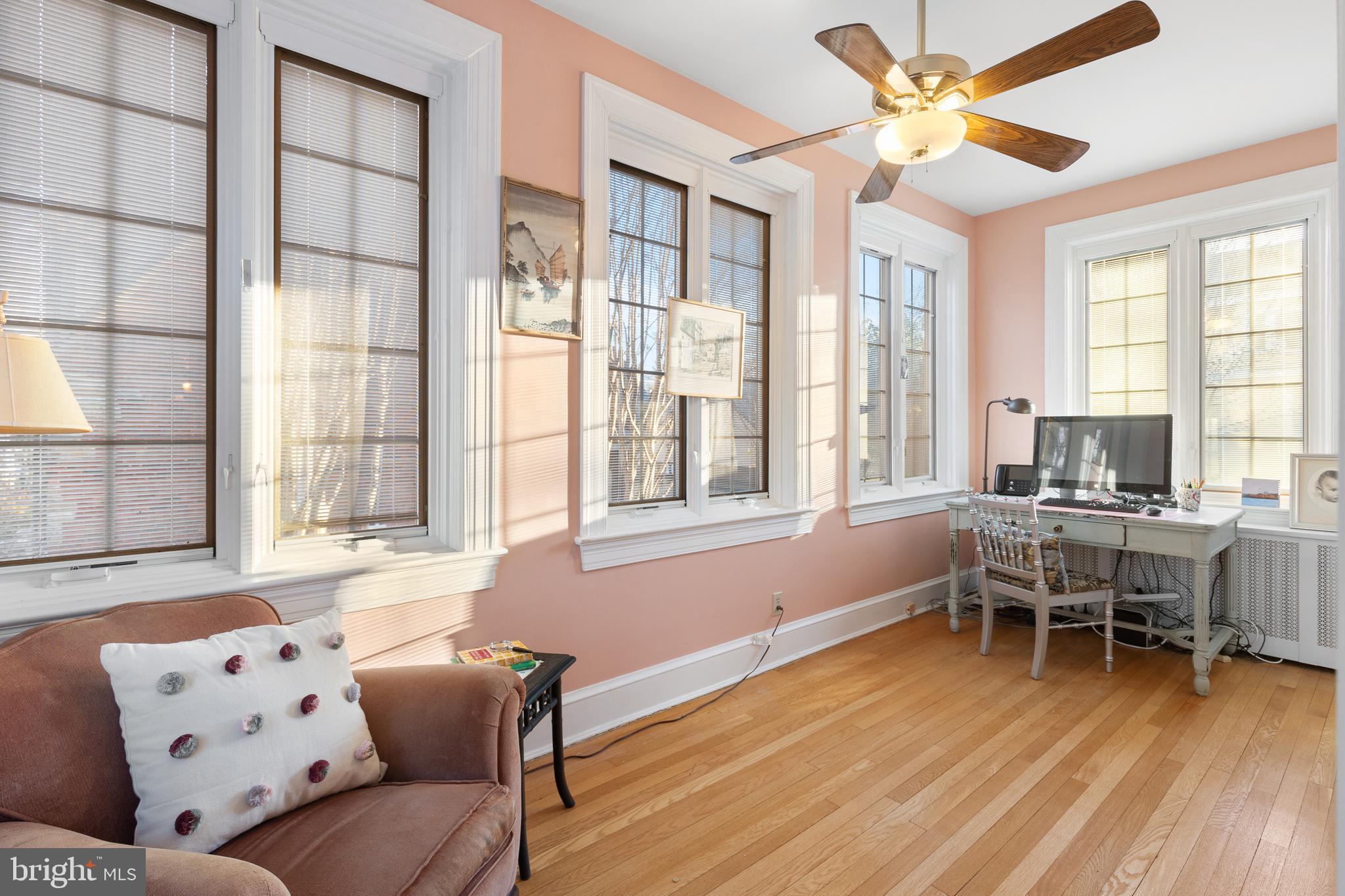 WOODSIDE PARK - Residential