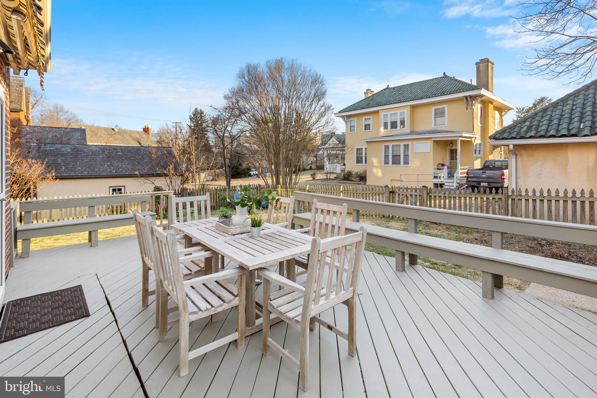 WOODSIDE PARK - Residential