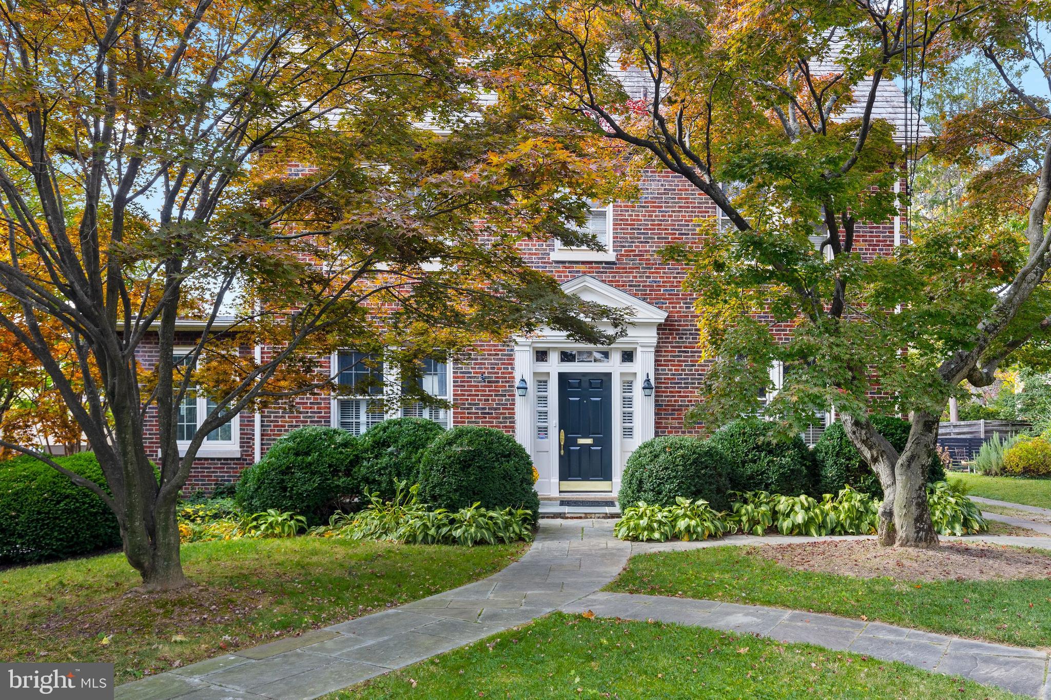 WOODSIDE PARK - Residential