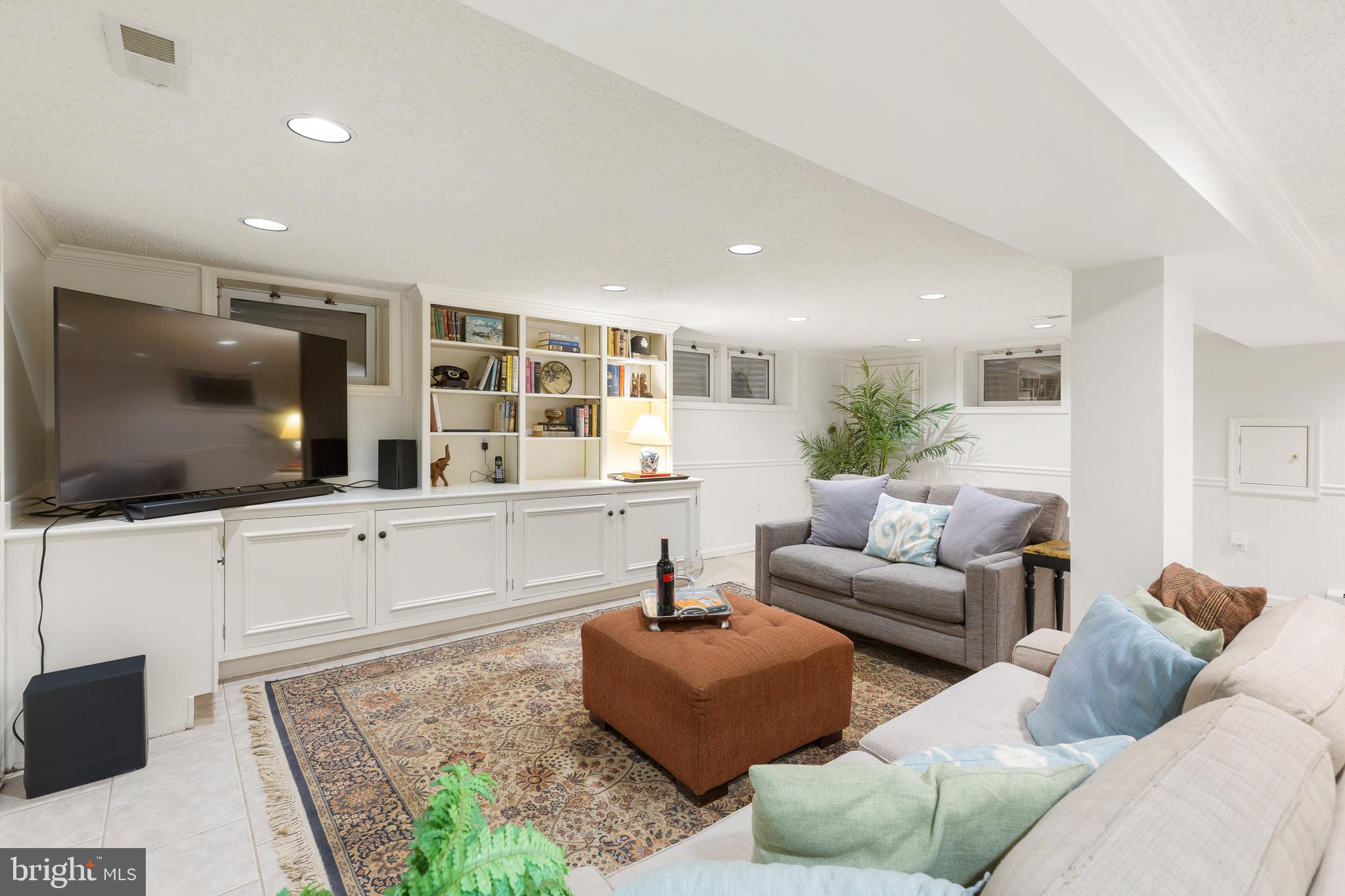 WOODSIDE PARK - Residential