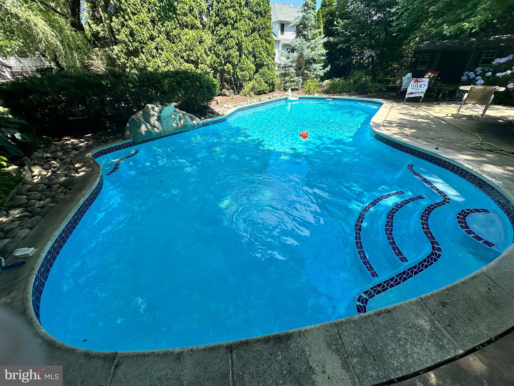 WELLESLEY HUNT - Residential