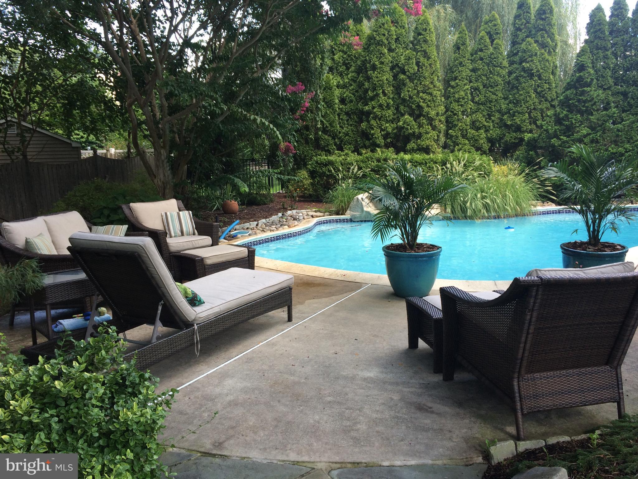 WELLESLEY HUNT - Residential