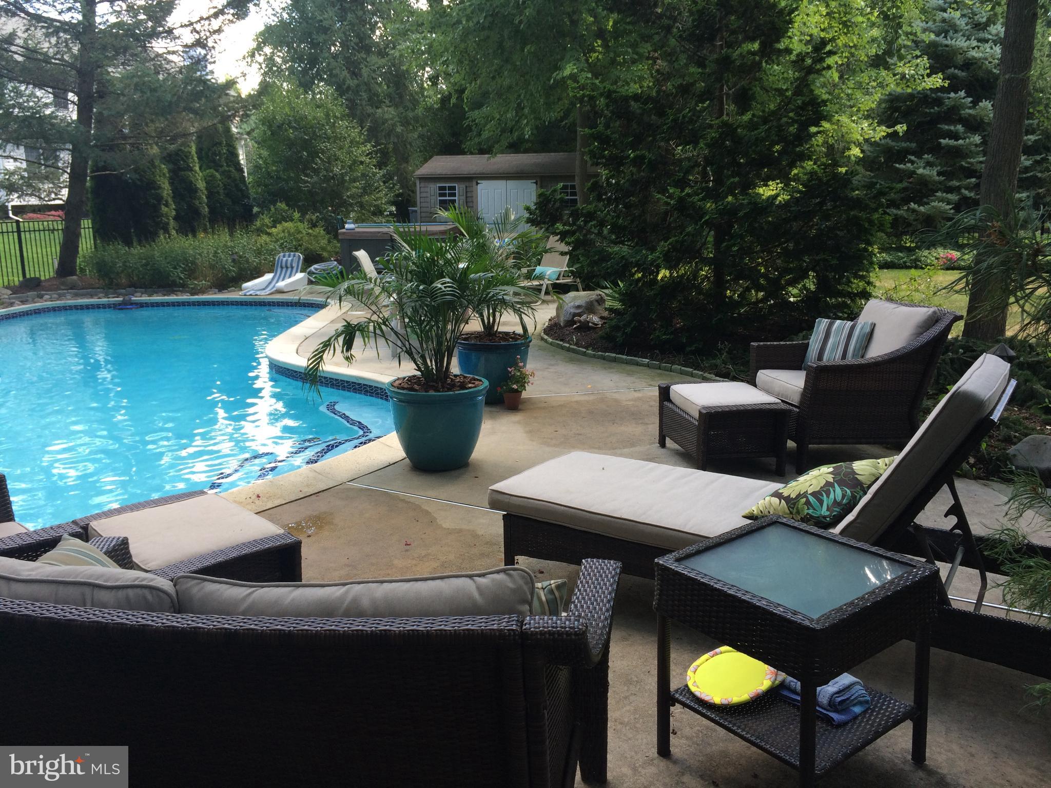 WELLESLEY HUNT - Residential